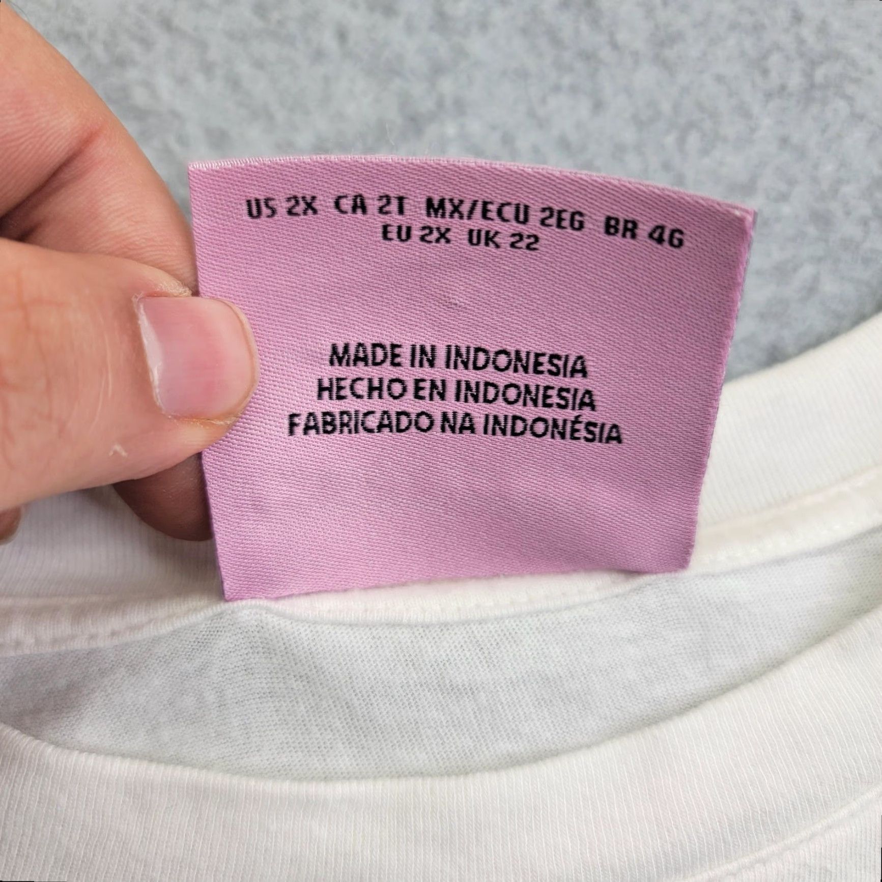 Juicy Couture Juicy Couture Forever 21 Shirt Womens 2X White Black Label Logo Graphic Tee Size XXL / US 16-18 / IT 52-54 - 4 Thumbnail