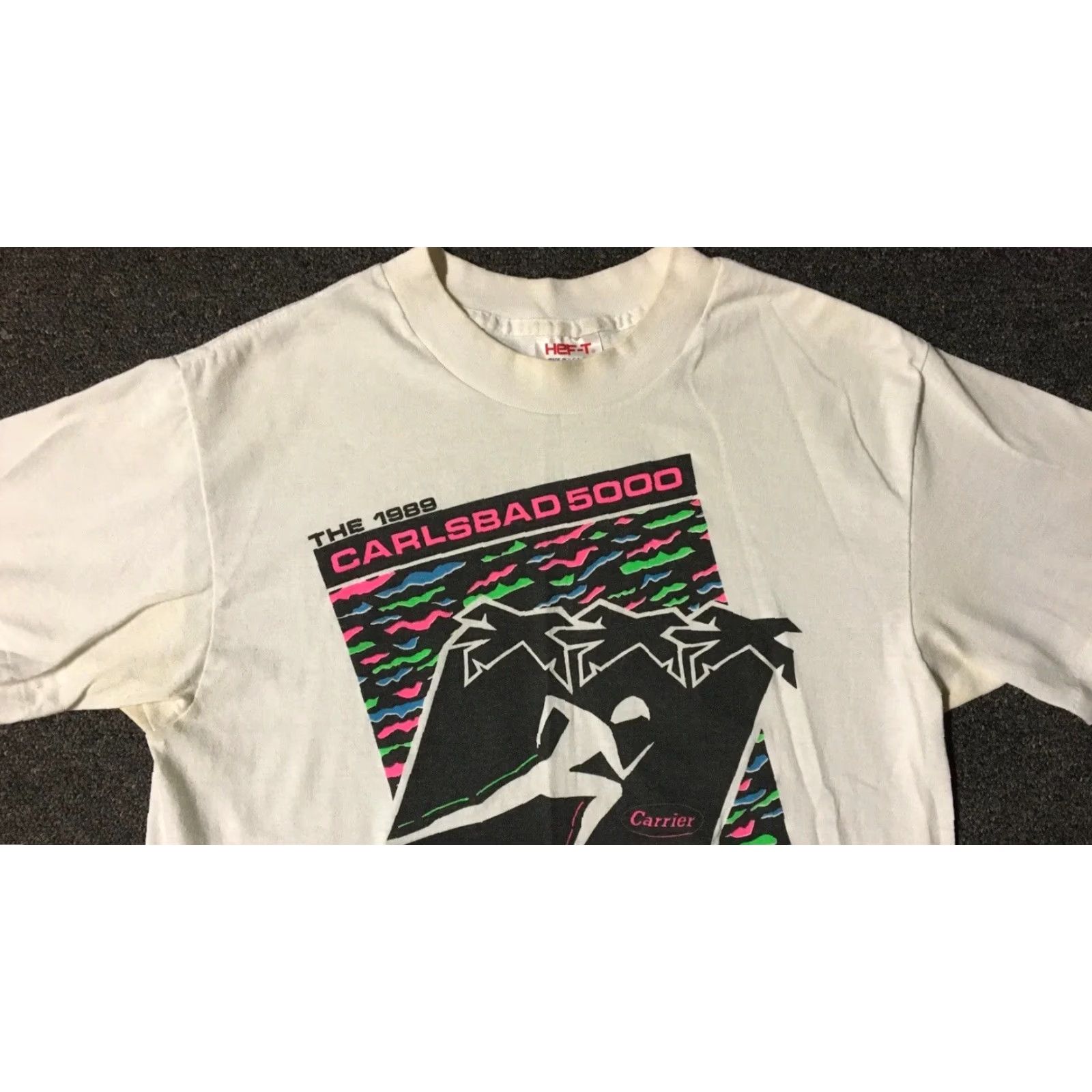 Vintage VINTAGE Carlsbad 5000 Faded Distress Marathon Shirt M White 90s Grunge Surf Beach OC California USA Running Track & Field College Hemp? Size US M / EU 48-50 / 2 - 5 Thumbnail