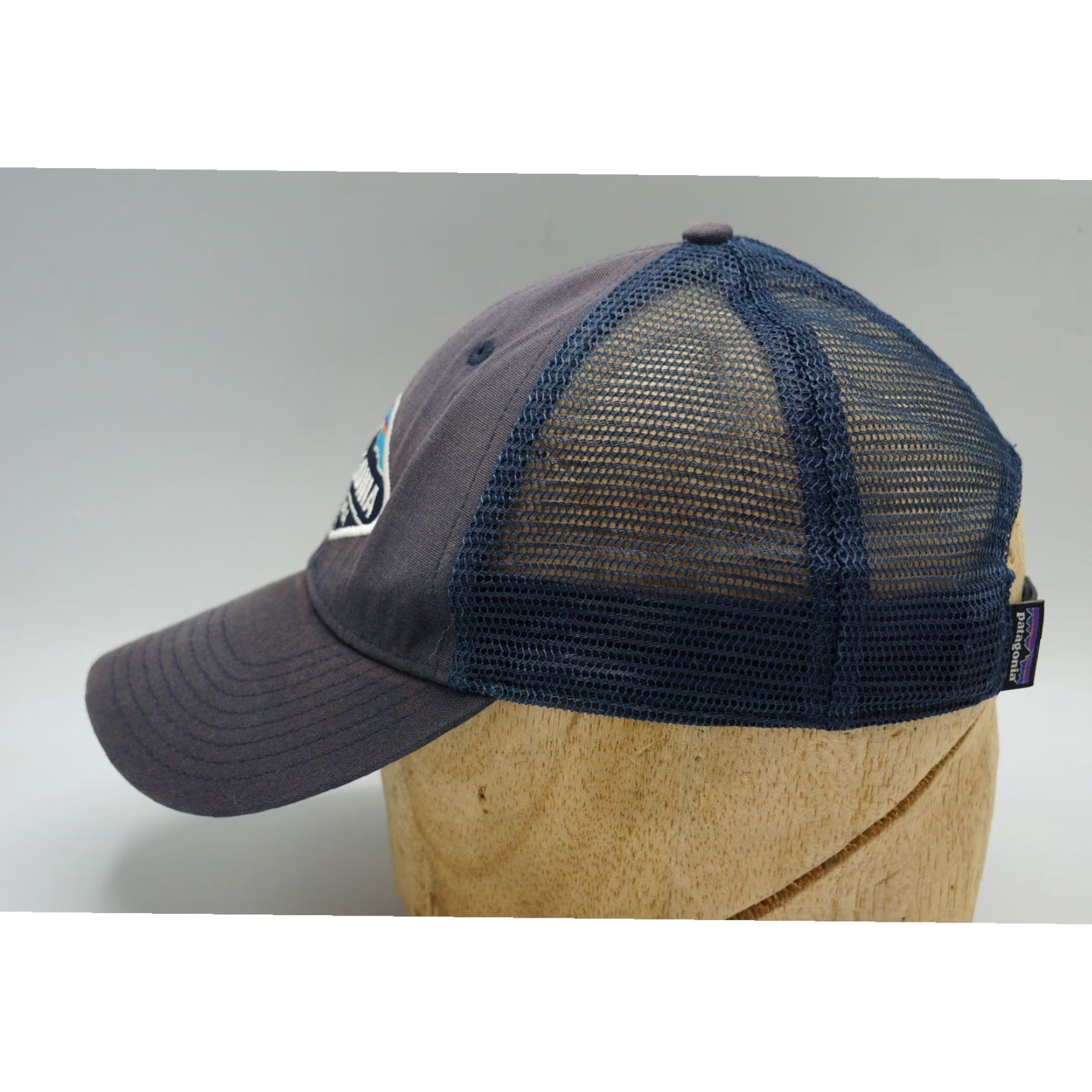 Patagonia Patagonia Fitz Roy Crest LoPro Trucker Hat Snapback OS Navy Blue Unisex Adults One Size OS Navy Blue Size ONE SIZE - 4 Thumbnail