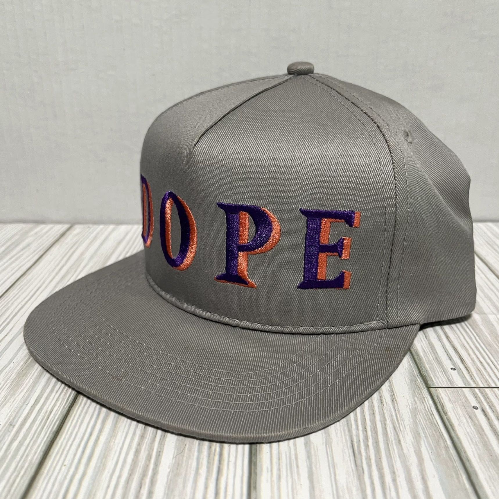 Vintage DOPE Hat Snapback Gray Adjustable Embroidered Cap Men One Size Cotton Knit Sports Outdoor USA 90s? Size ONE SIZE - 3 Thumbnail
