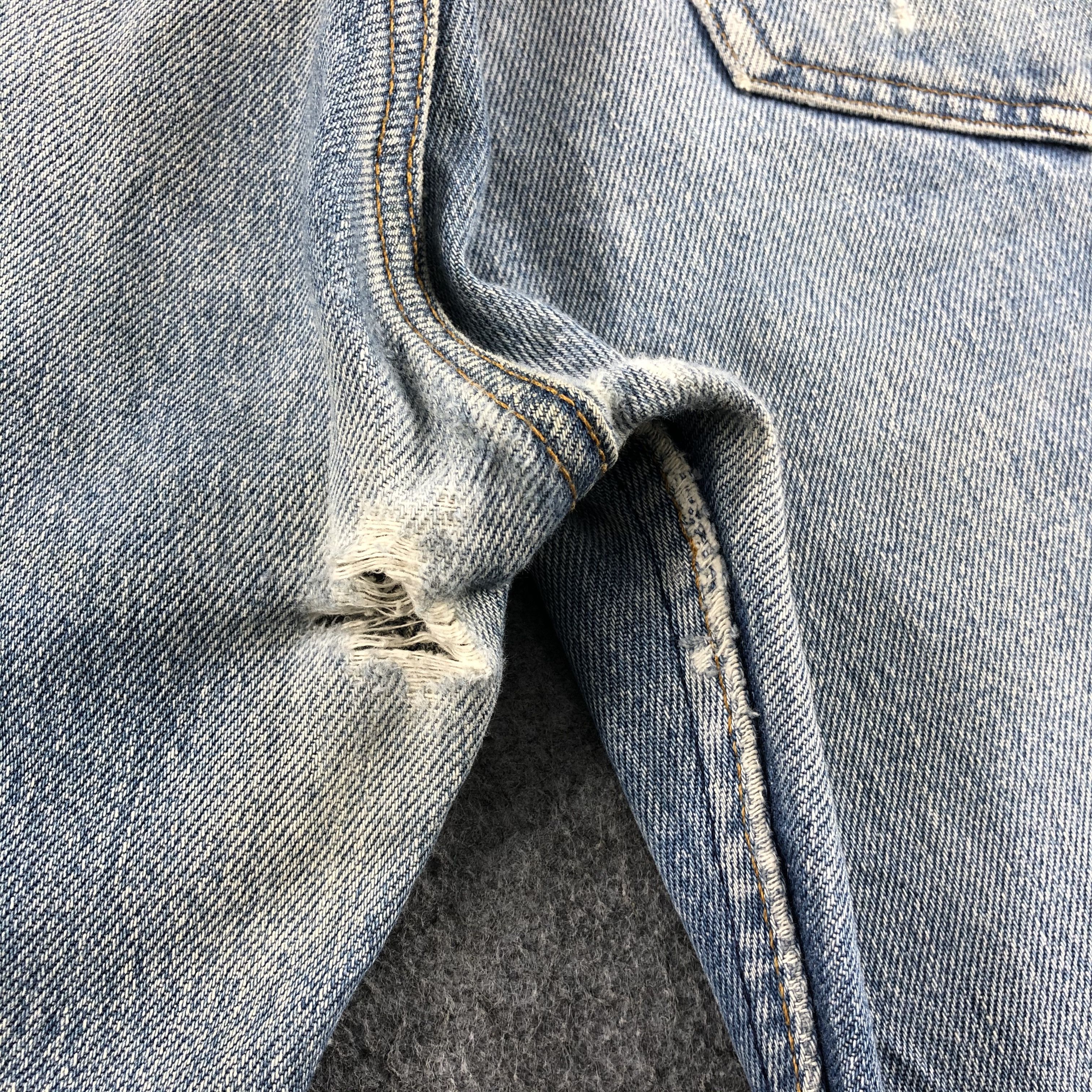 Levi's Vintage 90s Light Wash Levis 501 Jeans-J1475 Size US 32 / EU 48 - 8 Thumbnail