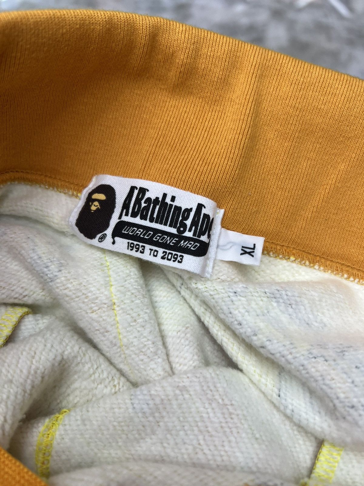 Bape Bape x SpongeBob Sweatshorts Size US 40 / EU 56 - 4 Thumbnail
