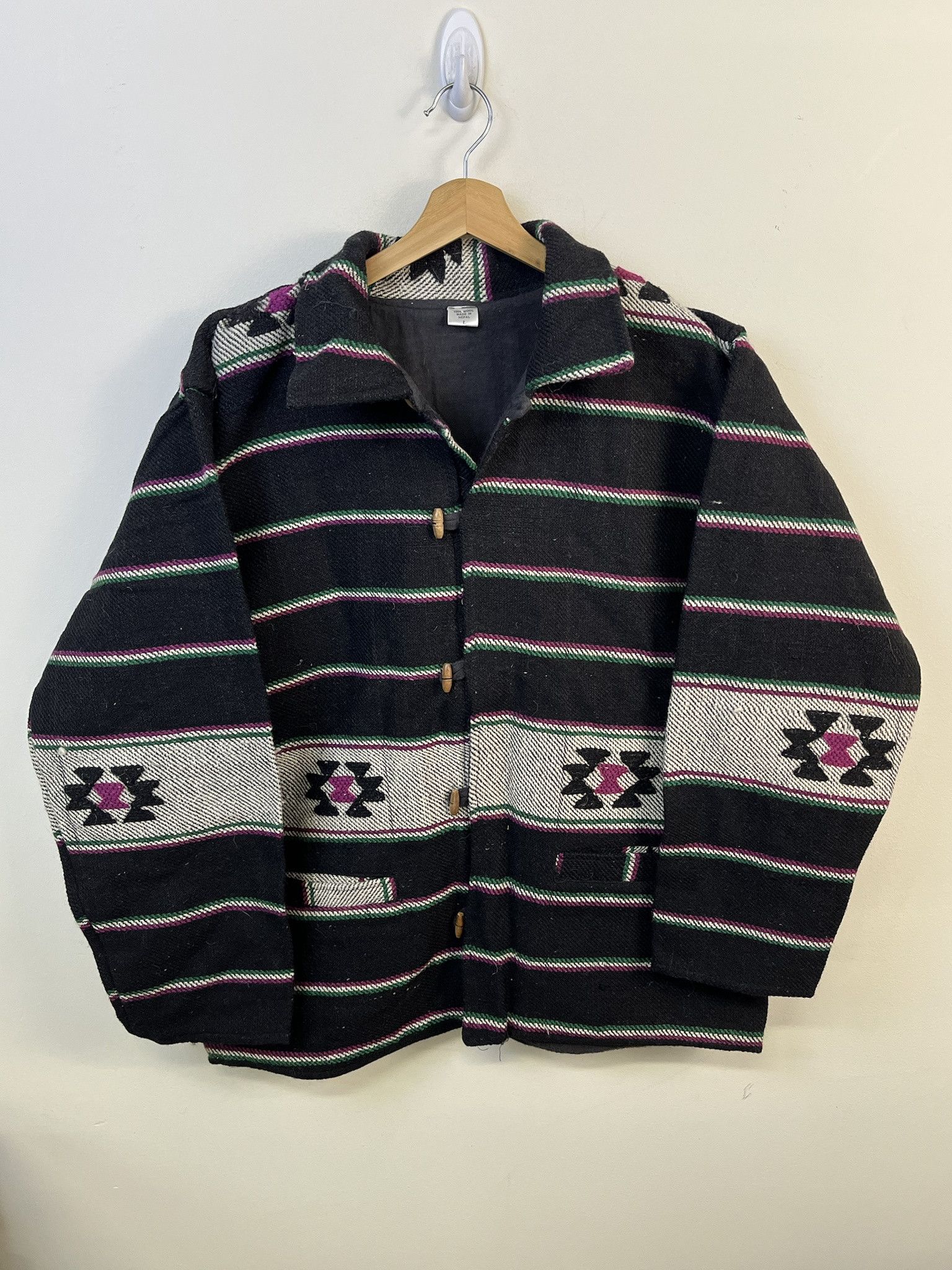 Other Vintage Nepalese Thick Striped Knit Jacket Size L Size US L / EU 52-54 / 3 - 1 Thumbnail