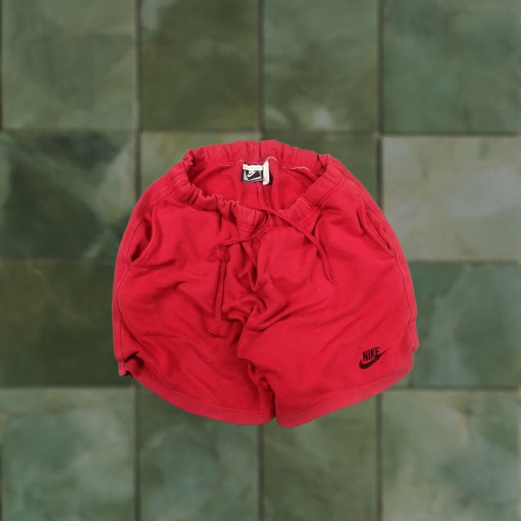 Nike VINTAGE Nike Swoosh Logo Red Cotton Casual Shorts USA Shirt Mens L XS? Size US 33 - 1 Thumbnail