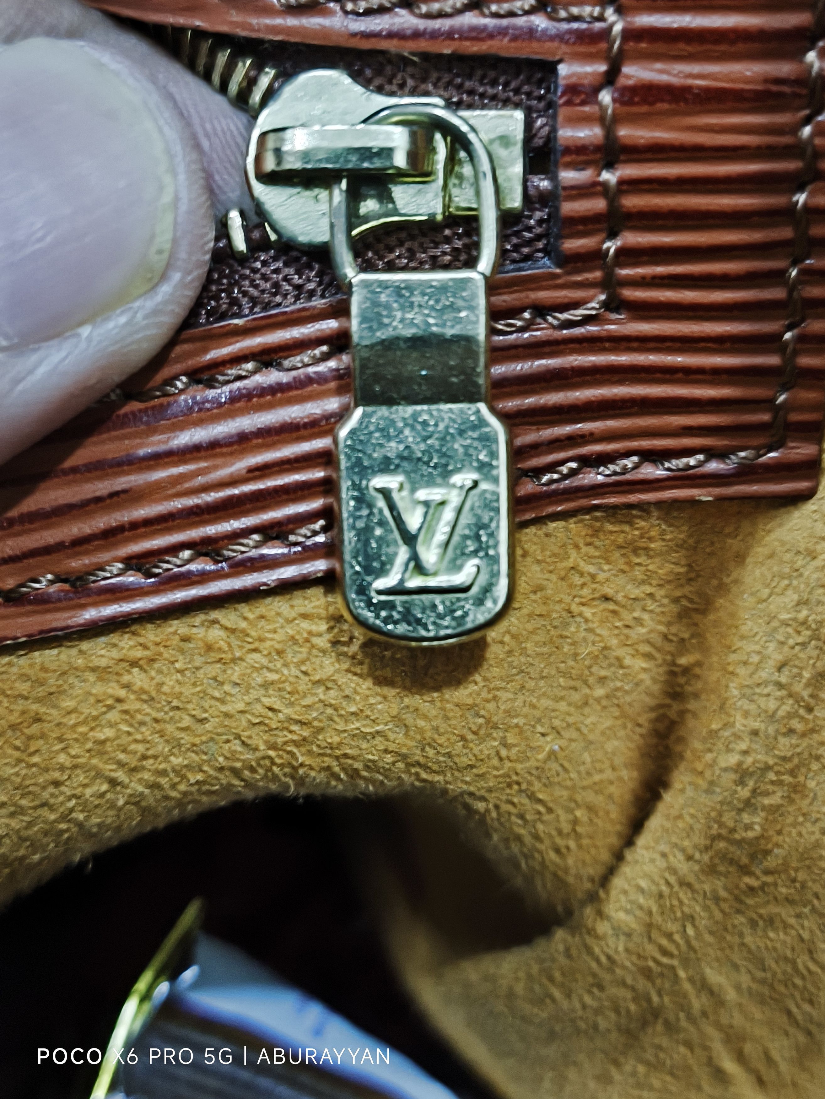 Louis Vuitton Louis Vuitton Brown Epi Leather Petit Noe Shoulder Bag Size ONE SIZE - 11 Thumbnail