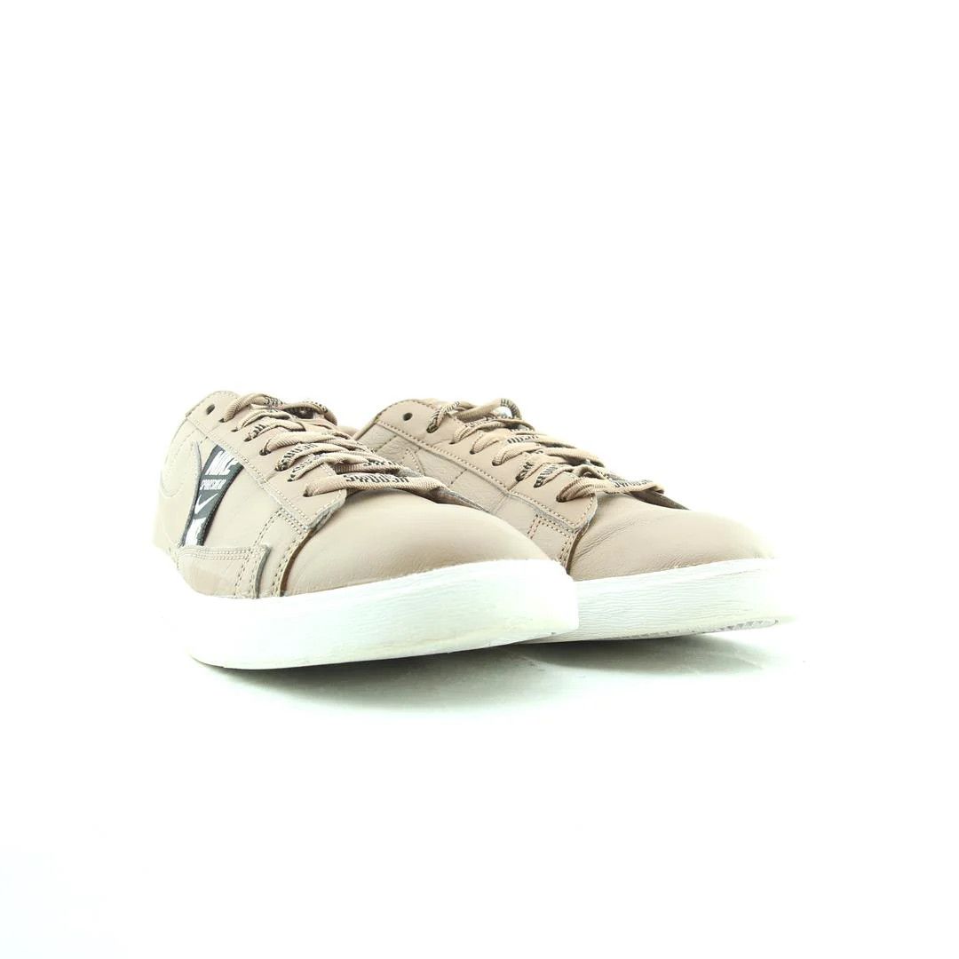 Nike NIKE BLAZER LOW SE DESERT DUST Size US 9 / EU 42 - 3 Thumbnail
