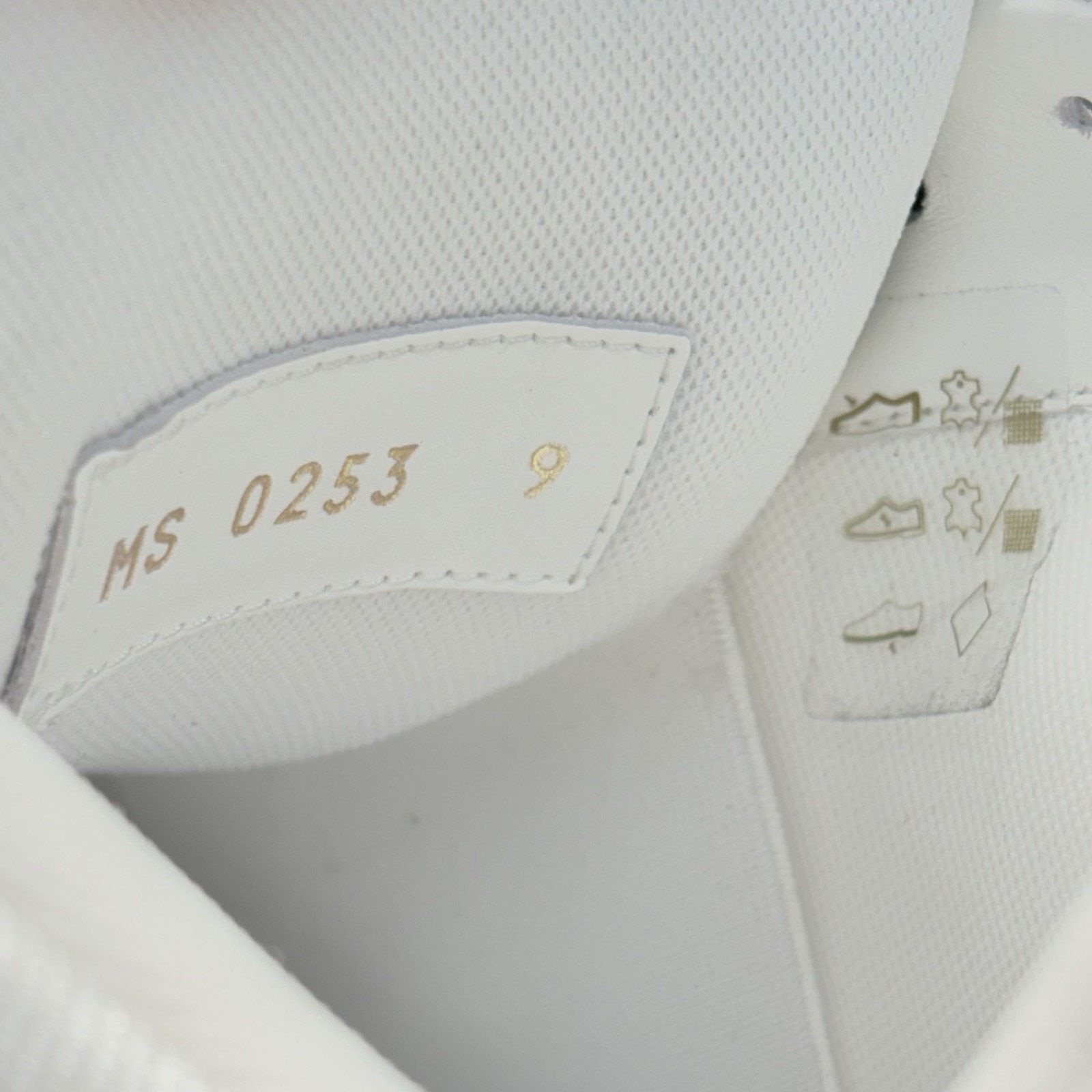 Louis Vuitton (10-10.5 US) Louis Vuitton Maxi ' Black White ' | EXCELLENT! Size US 10 / EU 43 - 14 Thumbnail