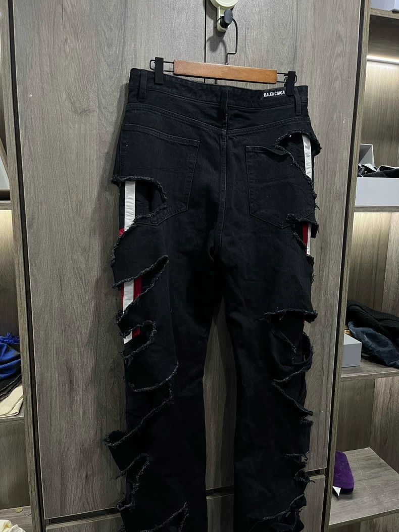 Balenciaga Balenciaga size S Black and Red 3B Embroidered Double Laye Size US 27 - 9 Thumbnail