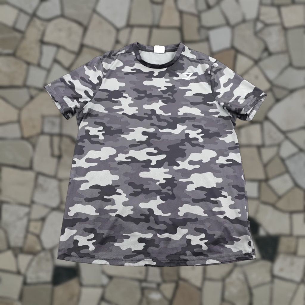 Gymshark Gymshark Shirt Mens M Gray Camo Performance Athletic Workout Gym Training Shirt Size US M / EU 48-50 / 2 - 1 Thumbnail