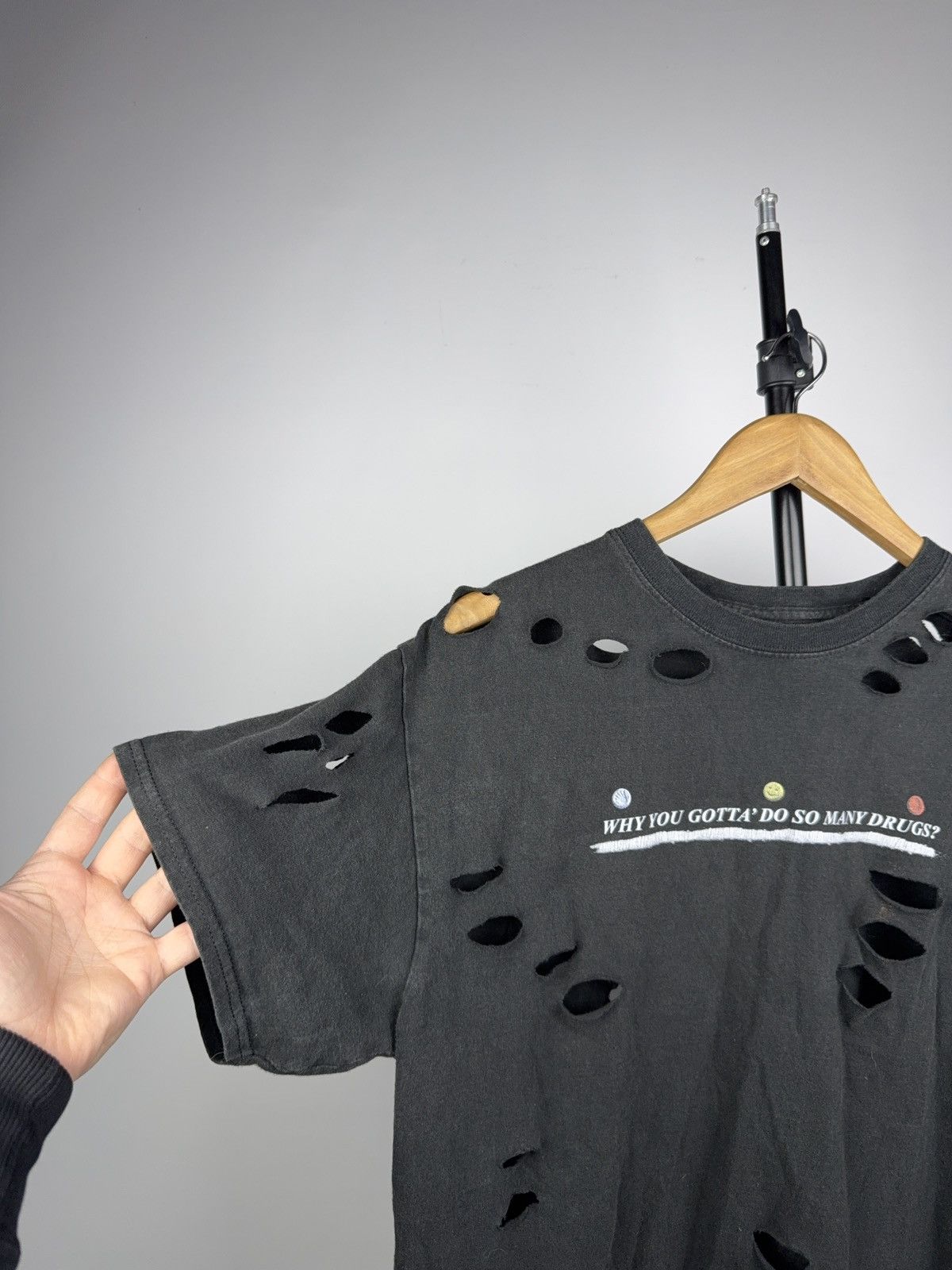 Japanese Brand ⚠️ 00s Distressed “Why You Gotta Do So Many Drugs?” Tee Y2K Size US M / EU 48-50 / 2 - 3 Thumbnail