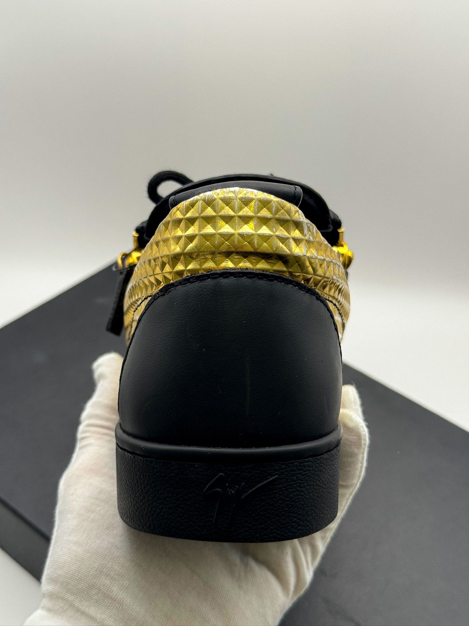 Giuseppe Zanotti Giuseppe Zanotti Studded Franke London Gold Double-Zip Size US 11 / EU 44 - 10 Thumbnail