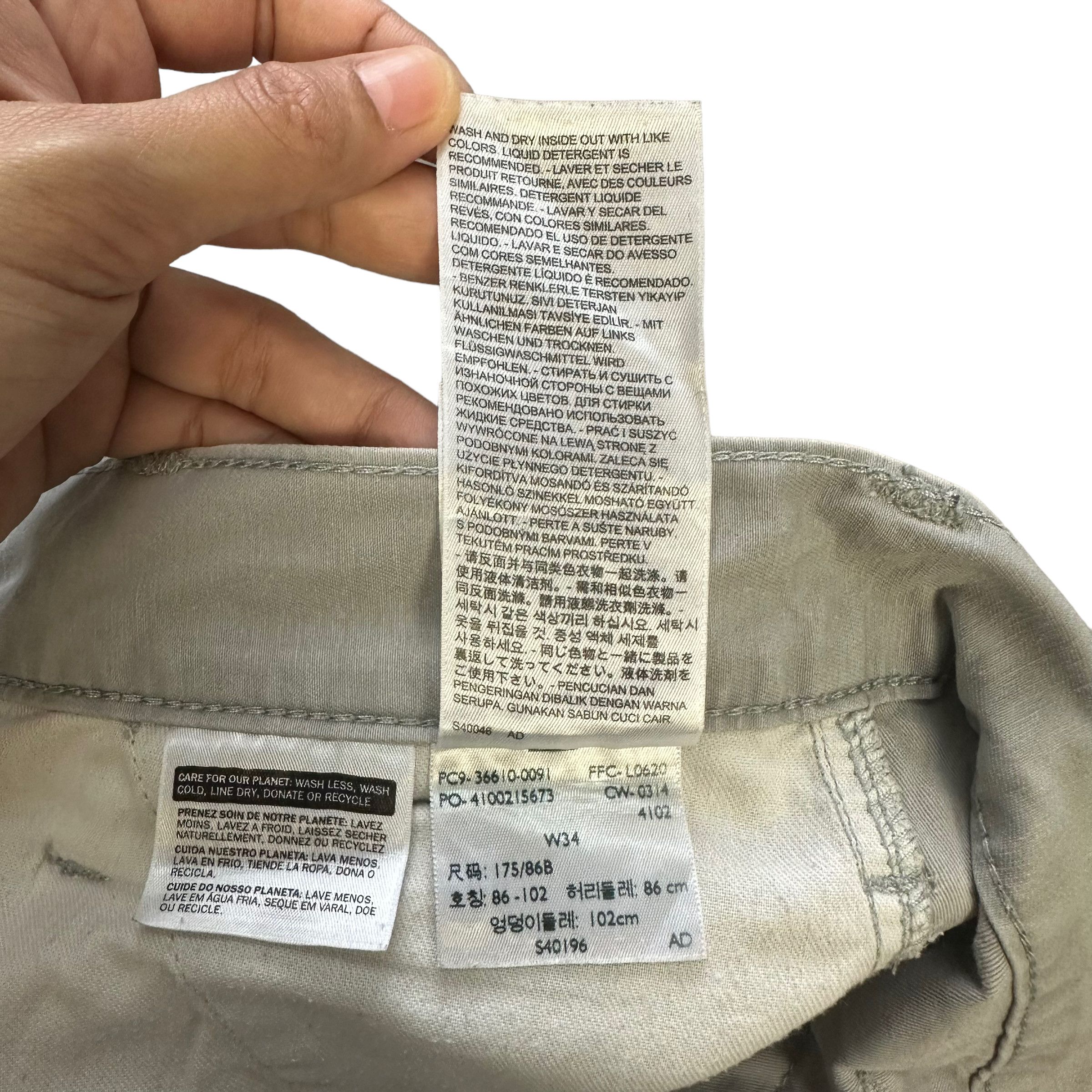 Levi's LEVIS CARGO SHORTS PANT #8517-012 Size US 36 / EU 52 - 9 Thumbnail