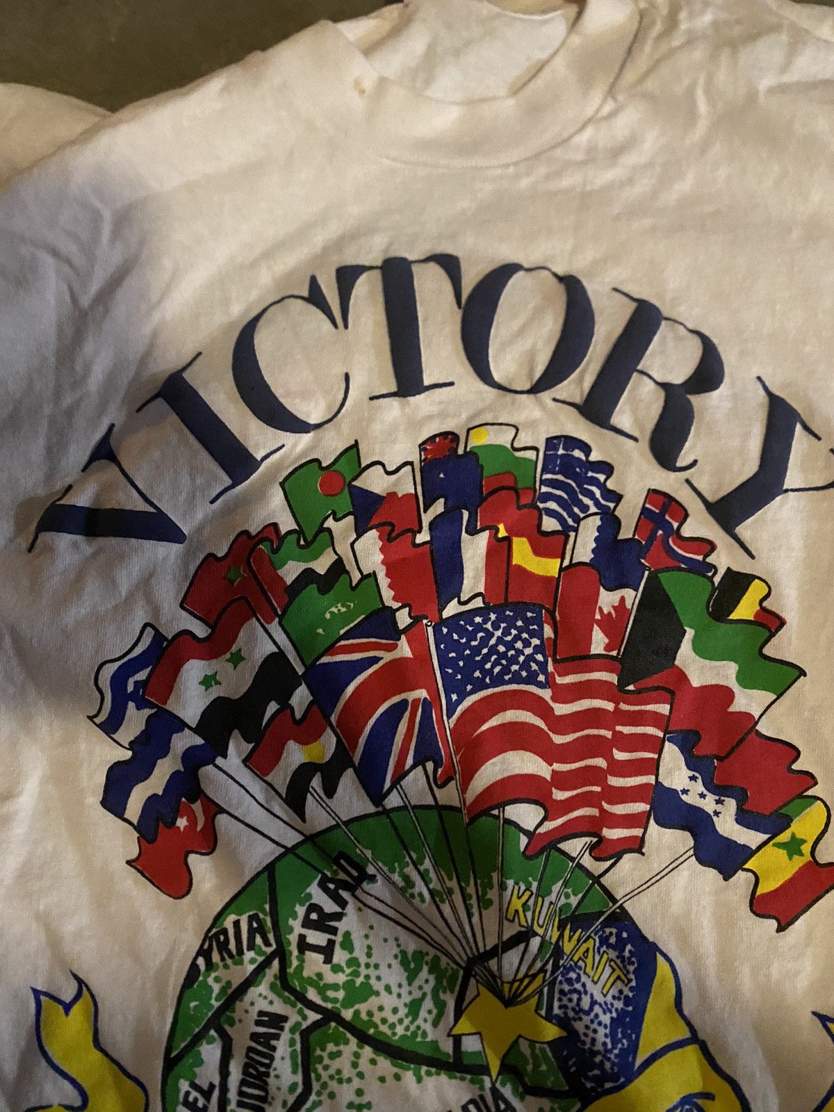 Vintage Vintage Global UN Tee Size US L / EU 52-54 / 3 - 4 Thumbnail