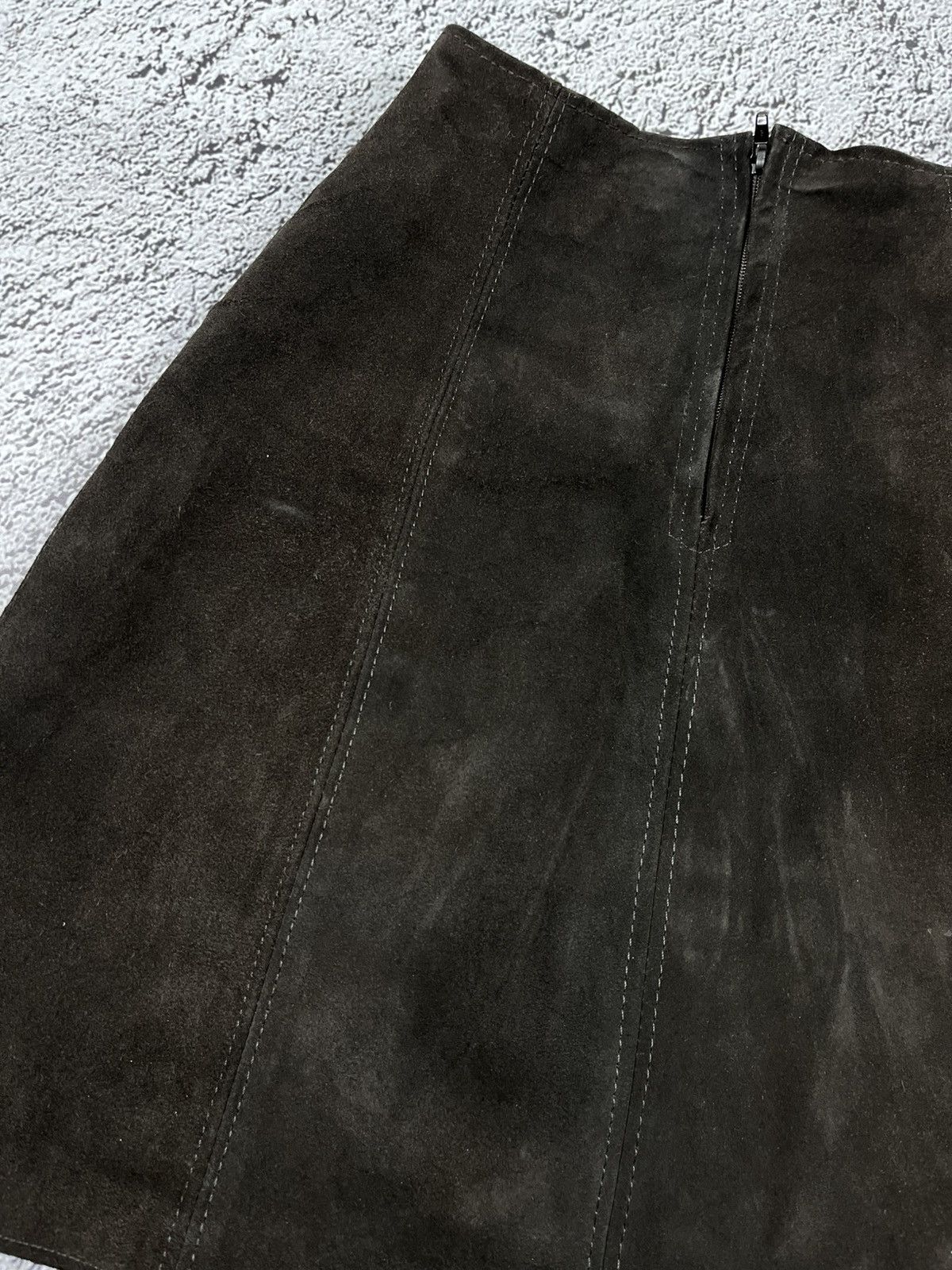 Vintage Vintage 70s Leather Brown Suede Skirt Retro AvantGarde Size 25" / US 0 / IT 36 - 7 Thumbnail