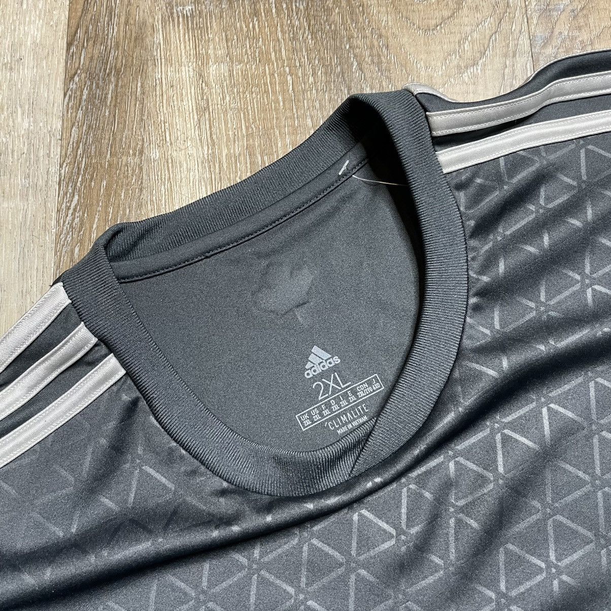 Adidas 2018 Vancouver White Caps FC Soccer Jersey Kit MENS 2XL MLS Size US XXL / EU 58 / 5 - 5 Thumbnail