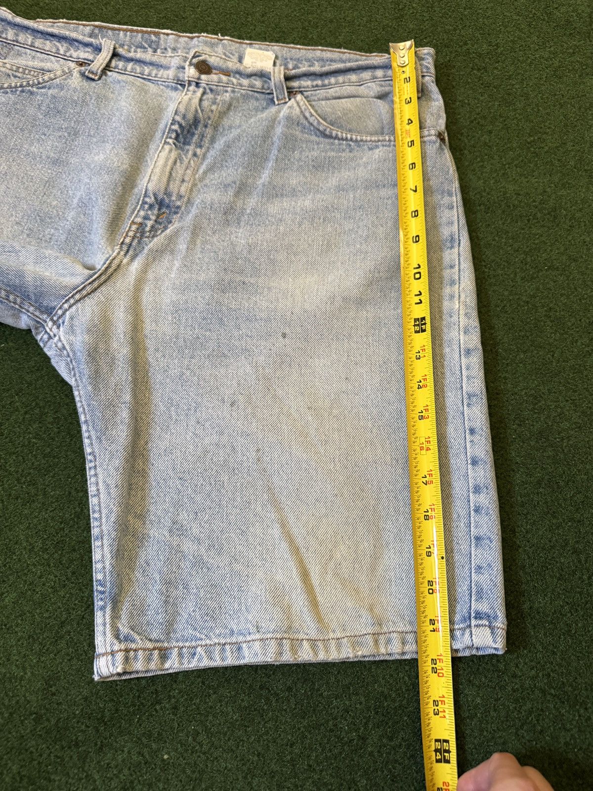 Levi's Vintage Clothing Vtg 90s Levi’s 550 Jorts Relaxed Light Wash Denim Shorts Size US 38 / EU 54 - 10 Thumbnail