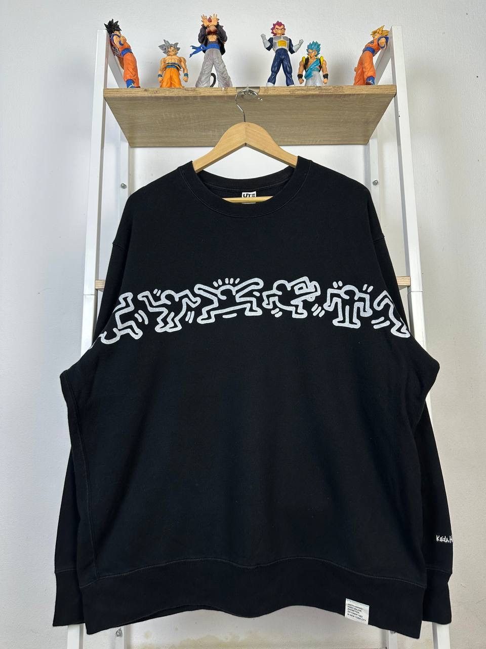 Keith Haring × Uniqlo KEITH HARING X UNIQLO BLACK SWEATSHIRT Size US XXL / EU 58 / 5 - 1 Thumbnail