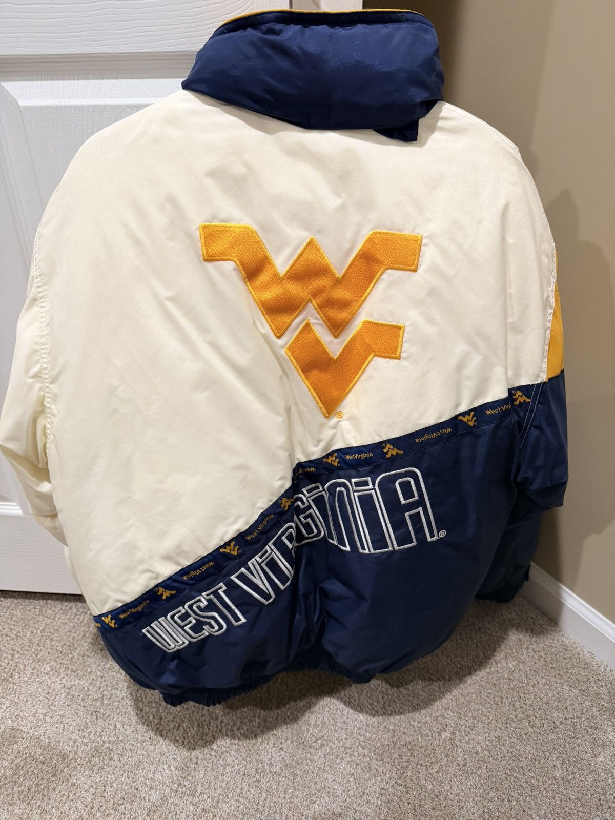 Other Vintage 80s West Virginia Mountaineers Puffer Jacket WVU Size US L / EU 52-54 / 3 - 4 Thumbnail