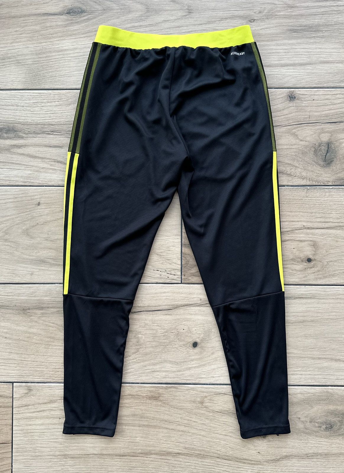 Adidas Leeds United 2021 Player Issue Adidas AeroReady Pants Size M Size US 32 / EU 48 - 2 Thumbnail