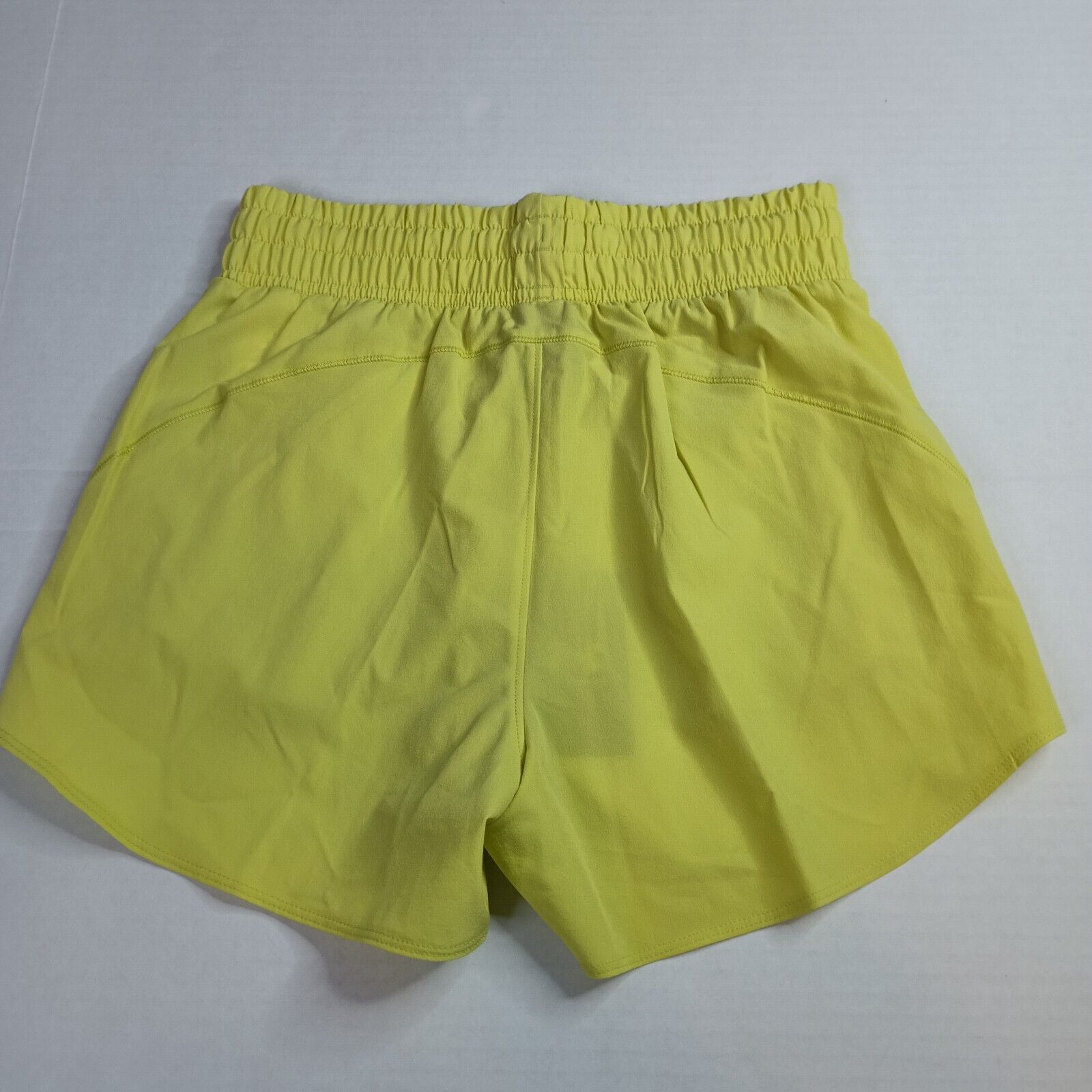 Under Armour Under Armour Storm 3" Woven Shorts Women's XS Lime Green Size 26" / US 2 / IT 38 - 7 Thumbnail
