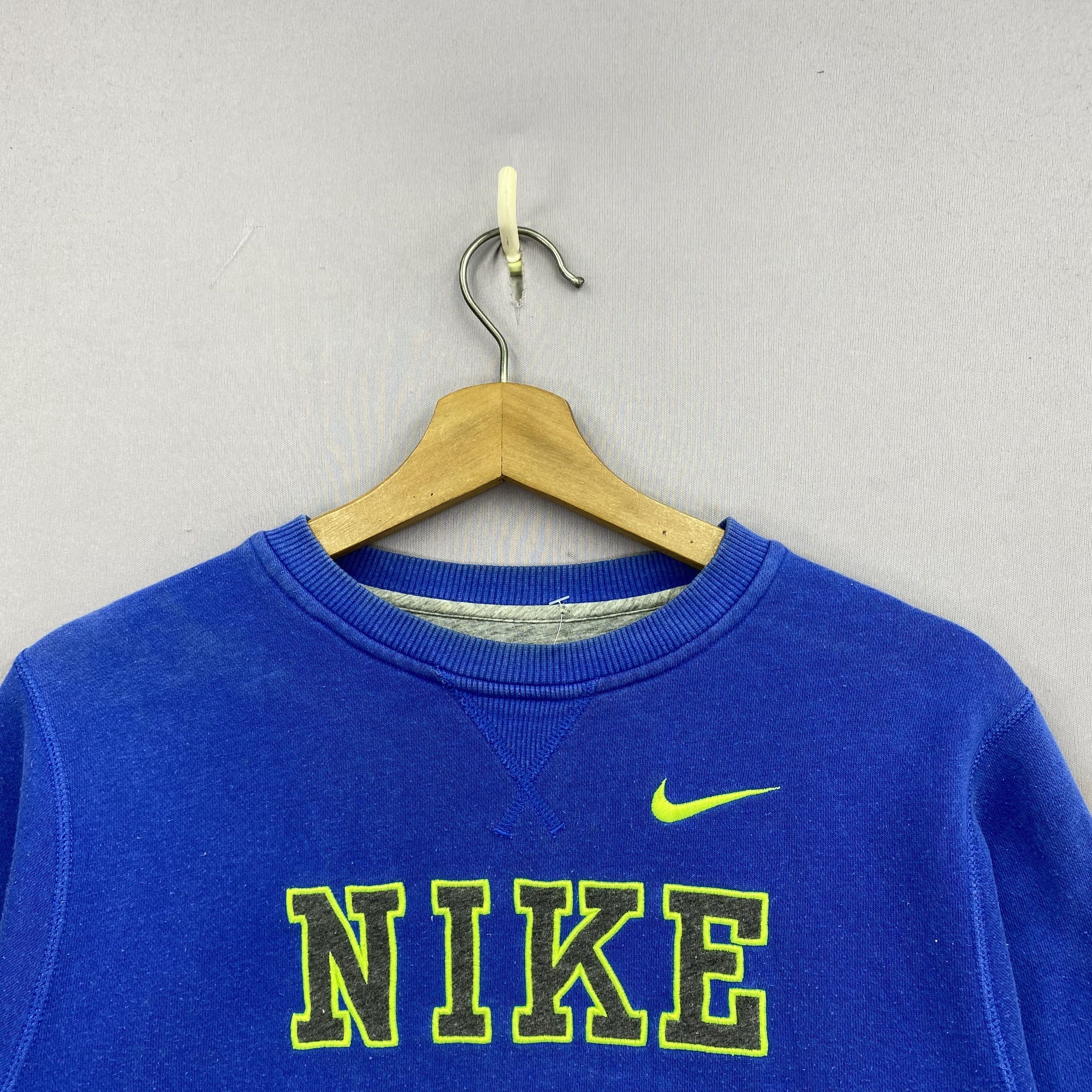 Nike Vintage Y2K Nike Sweater Sweatshirt Jumper Pullover Size US XS / EU 42 / 0 - 3 Thumbnail