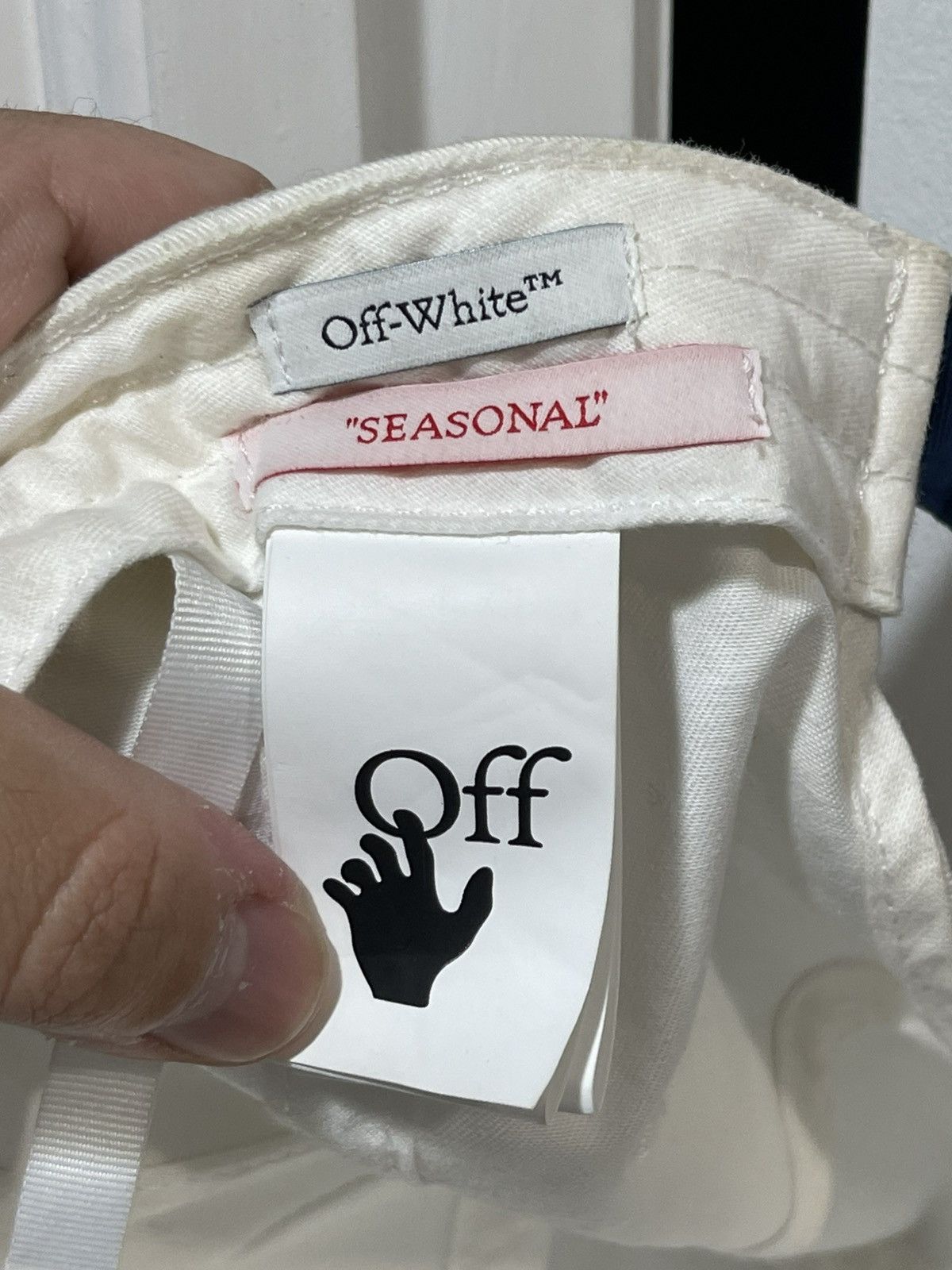 Off-White ***FINAL DROP***Panther Hat Size ONE SIZE - 3 Thumbnail