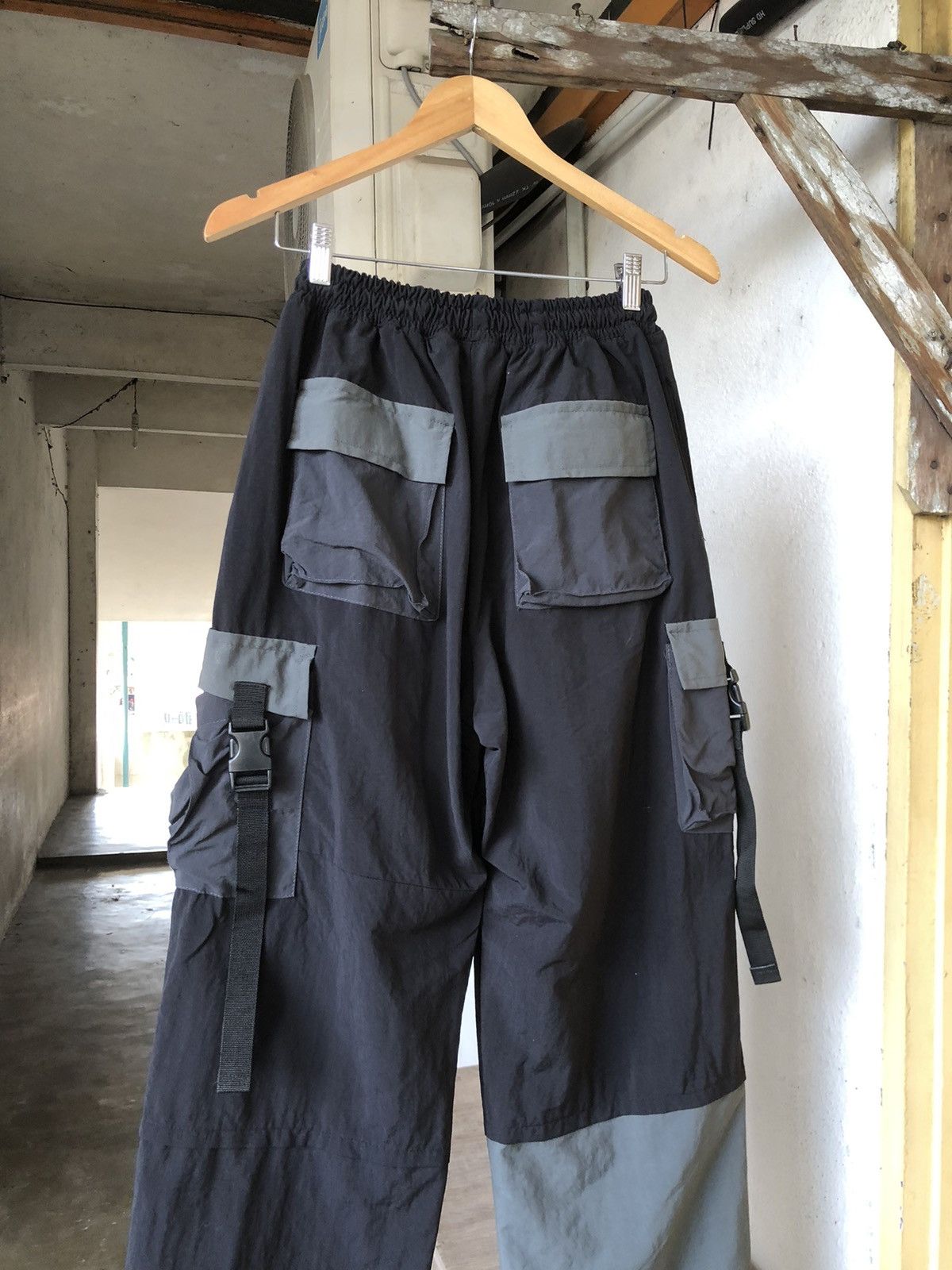 Japanese Brand Rare🔥 A-Wende Multipocket Parachute Pants Size US 30 / EU 46 - 15 Thumbnail