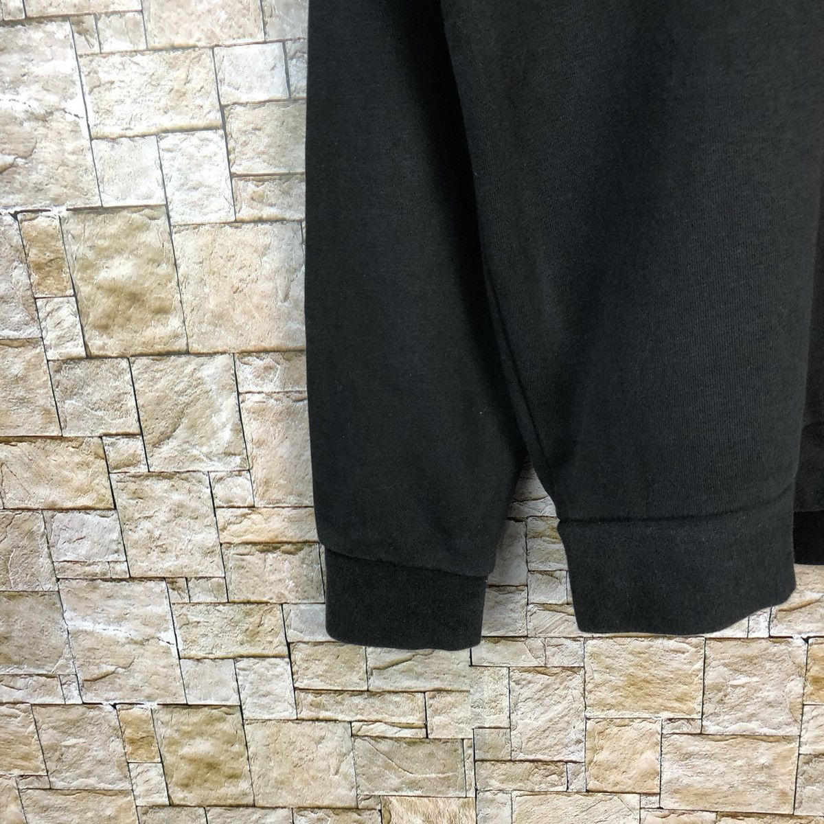Vintage Black Sweatshirt #A411 Size US M / EU 48-50 / 2 - 7 Thumbnail
