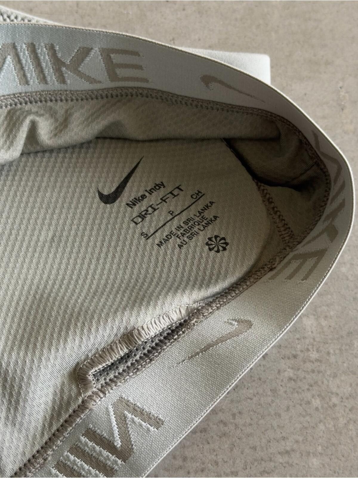 Nike Nike / Indy Light Support Sports Bra / Light Army Size ONE SIZE - 10 Thumbnail