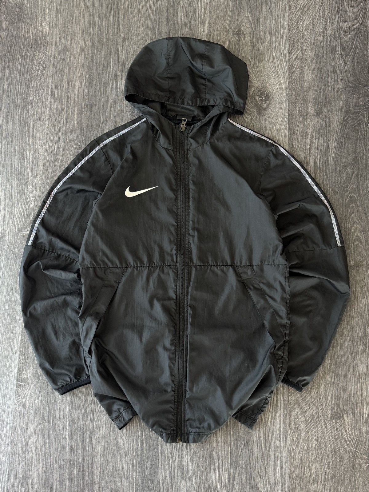 Nike Nike Swoosh Black Run Track Top UK Drill Size US S / EU 44-46 / 1 - 1 Thumbnail