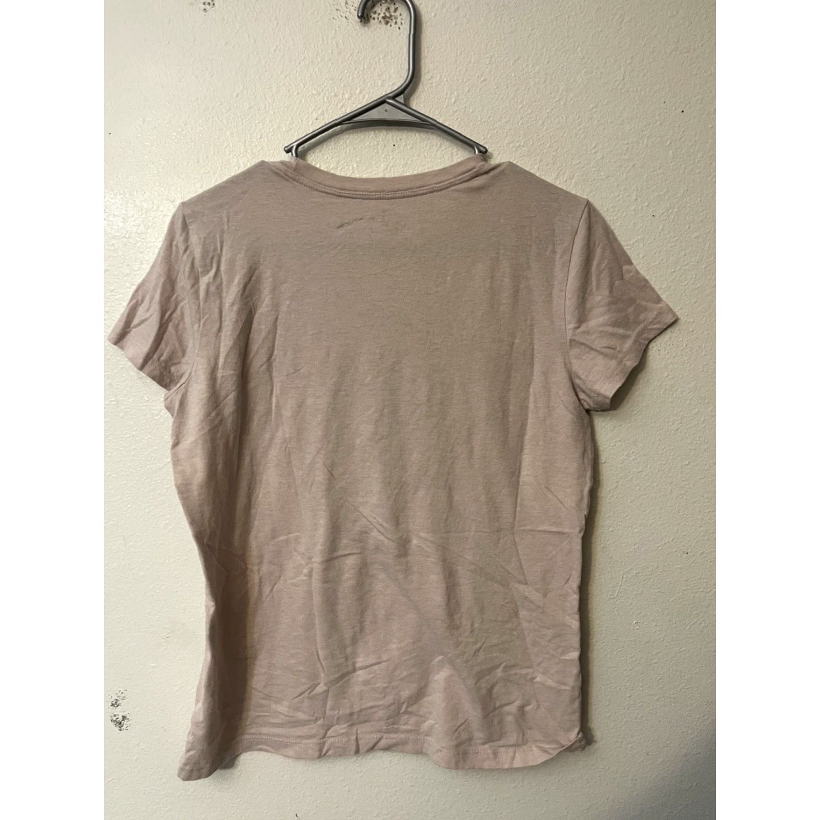 Vintage Aeropostale Womens XL T-Shirt Crew Neck Pink Floral Logo Short Sleeve Classic Crew T-Shirt Womens XL Pink Floral Logo 90s? Size XL / US 12-14 / IT 48-50 - 3 Thumbnail