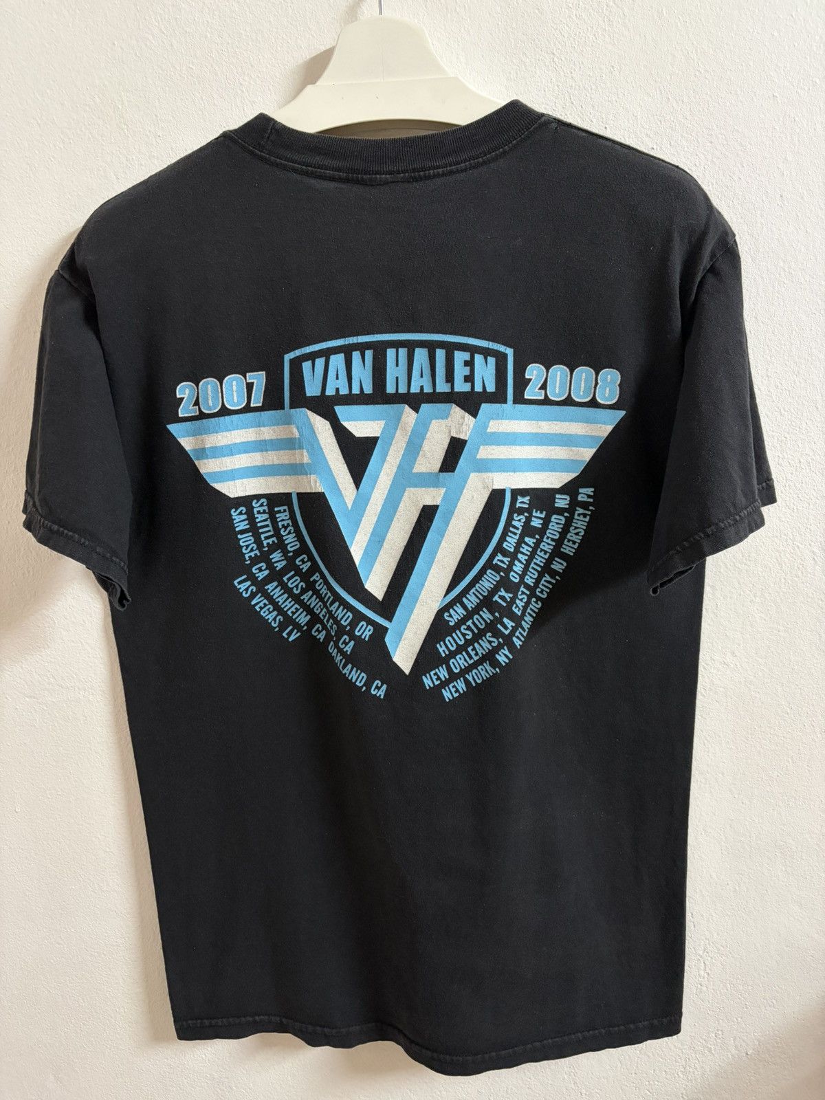 Band Tees Van Halen Tour 2007-2008 Size US M / EU 48-50 / 2 - 4 Thumbnail