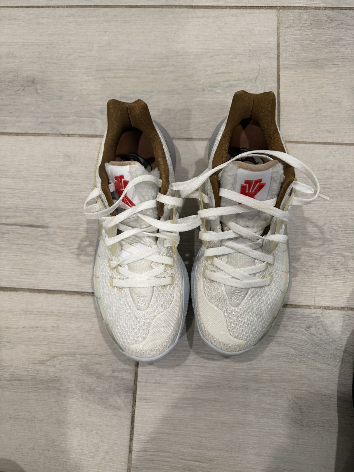 Nike Kyrie Sandy Size US 10 / EU 43 - 2 Thumbnail