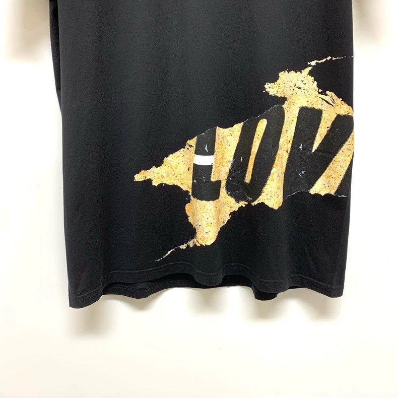 Givenchy Black Short Sleeve T-Shirt Golden LOVE Letter Tea