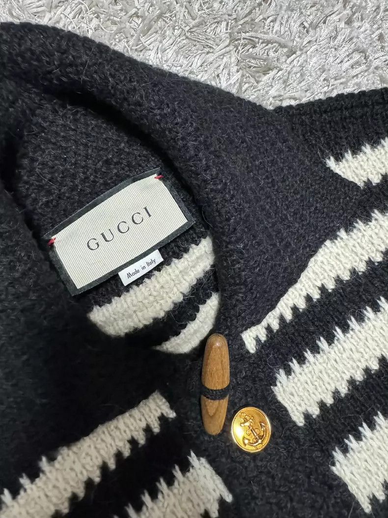 Gucci Gucci Xiao Zhan's same sweater jacket 2502-Nextarrow Size US XS / EU 42 / 0 - 3 Thumbnail