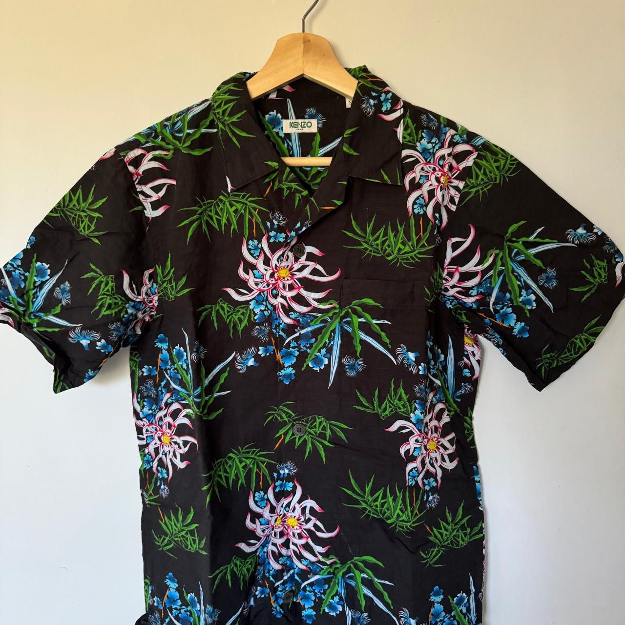 Kenzo Kenzo Hawaiian Flower Print Short-Sleeve Button-Up Shirt Size US S / EU 44-46 / 1 - 5 Thumbnail