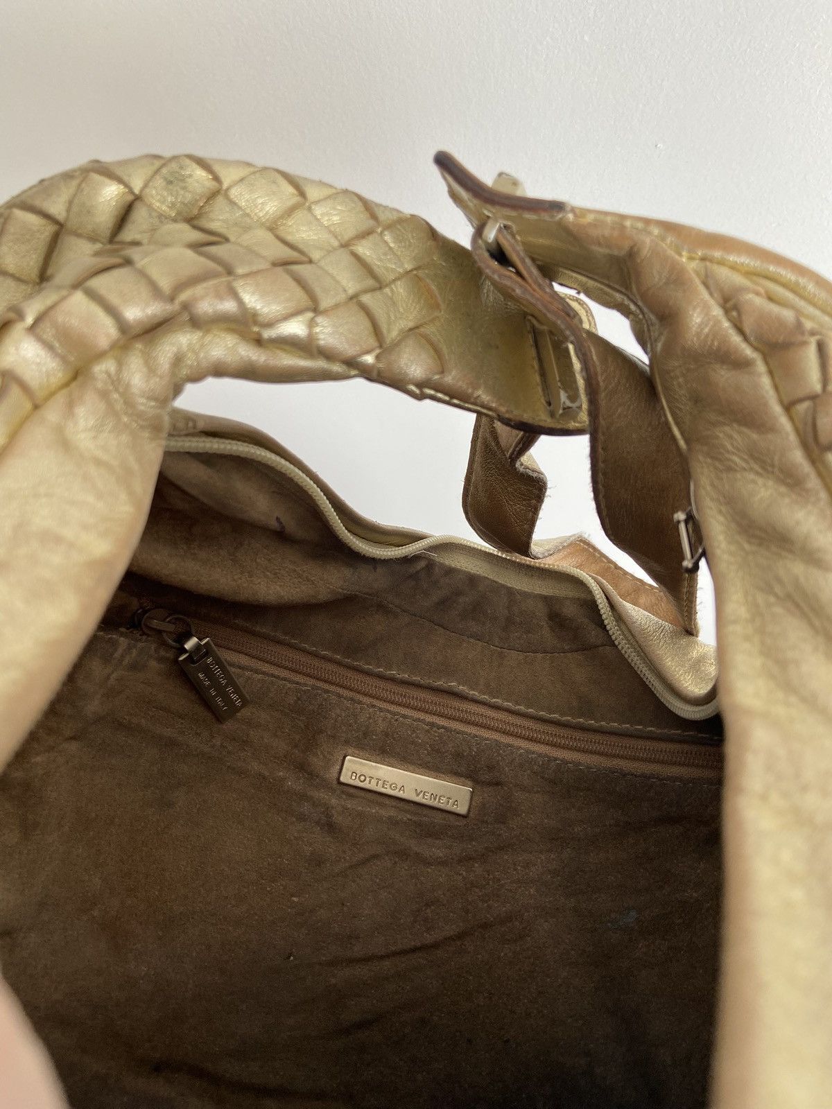 Bottega Veneta Bottega Veneta Gold Intrecciato Hobo Bag Size ONE SIZE - 13 Thumbnail