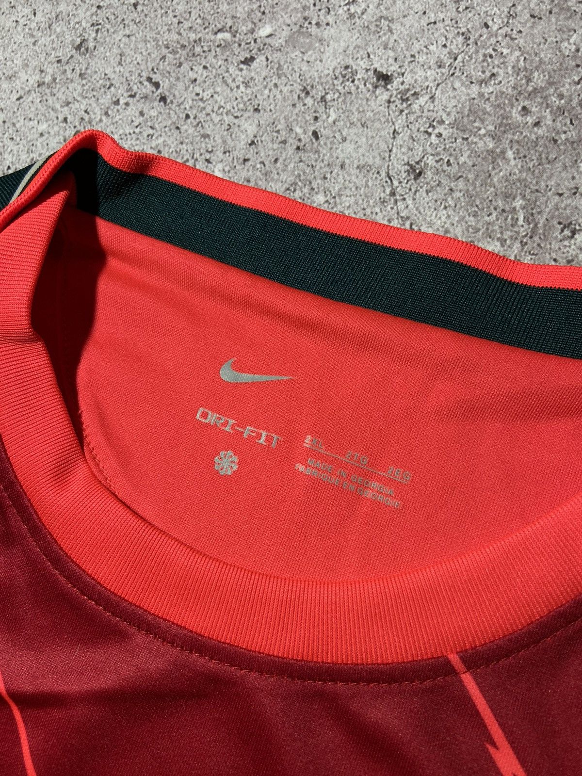 Nike Liverpool Nike Football Jersey T-shirt Size US XXL / EU 58 / 5 - 6 Thumbnail