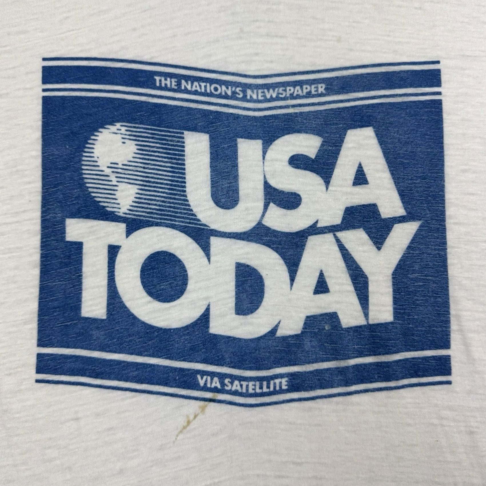 Vintage VINTAGE USA Today T Shirt Adult Medium White Hipster 80s Grunge Shirt Mens Size US M / EU 48-50 / 2 - 3 Thumbnail