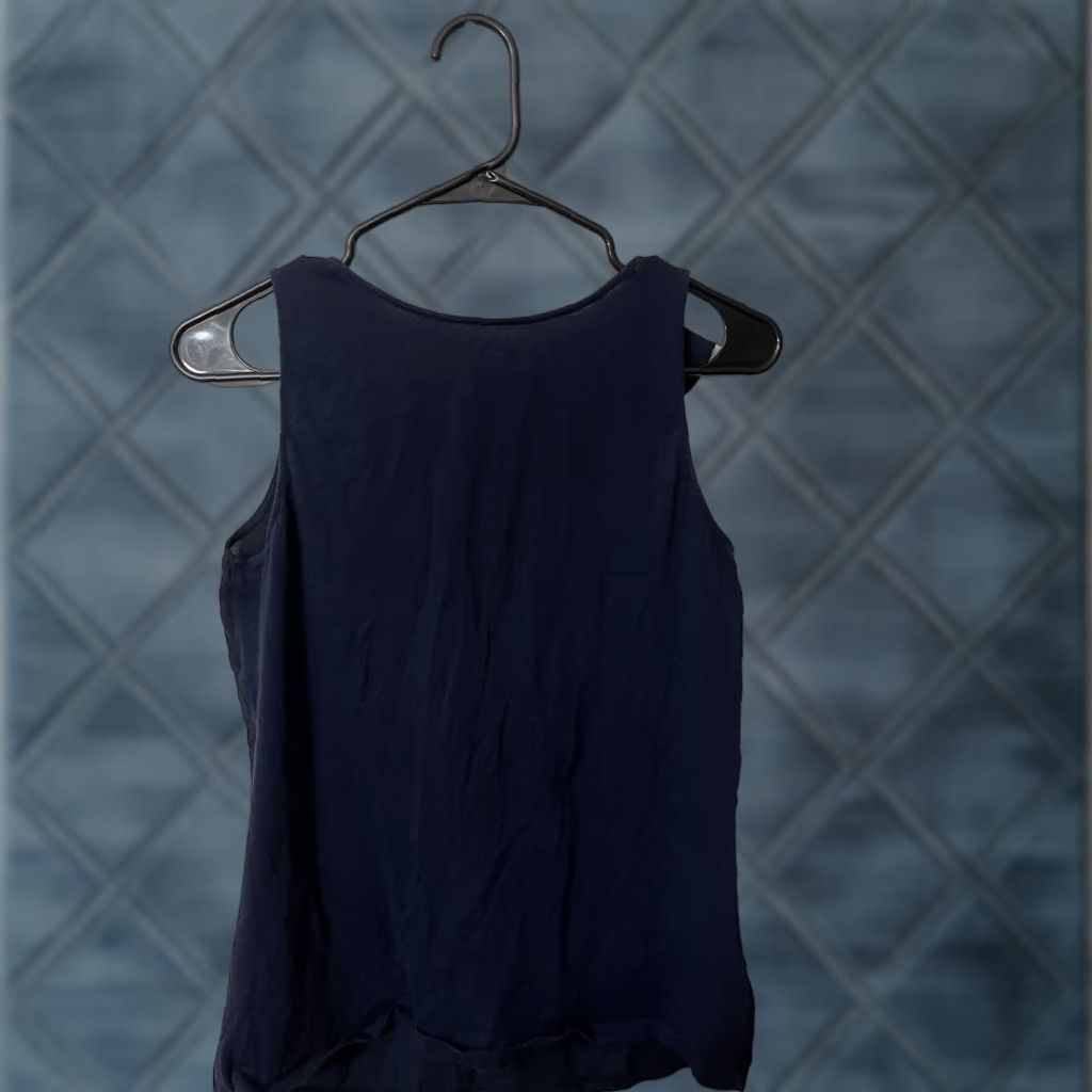 Ann Taylor LOFT Ann Taylor Navy Blue Solid Sleeveless Tank Blouse Size Small Cotton? Size S / US 4 / IT 40 - 1 Thumbnail