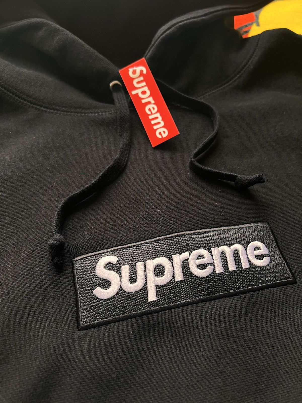 Supreme XXL Supreme Box Logo Hooded Sweatshirt – Black (FW25) Size US XXL / EU 58 / 5 - 1 Thumbnail
