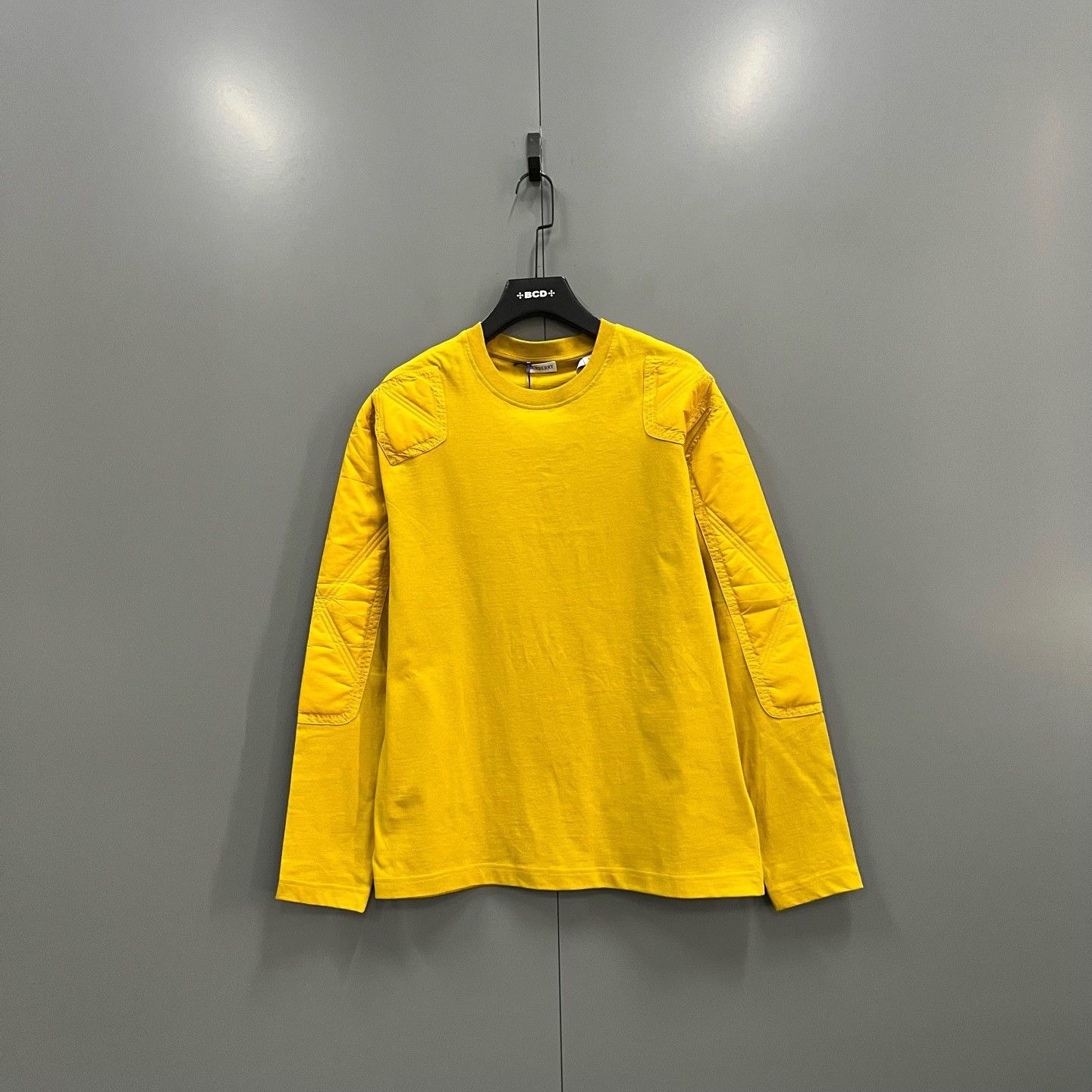 Burberry Burberry Patchwork Yellow T-Shirt S Women Size S / US 4 / IT 40 - 1 Thumbnail