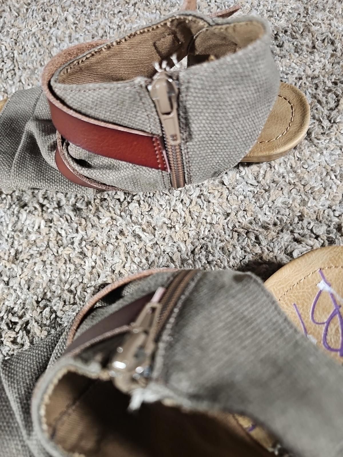 Other Blowfish Malibu Womens Canvas Buckle Zipper Sandal Shoes 8.5 Size US 8.5 / IT 38.5 - 4 Thumbnail