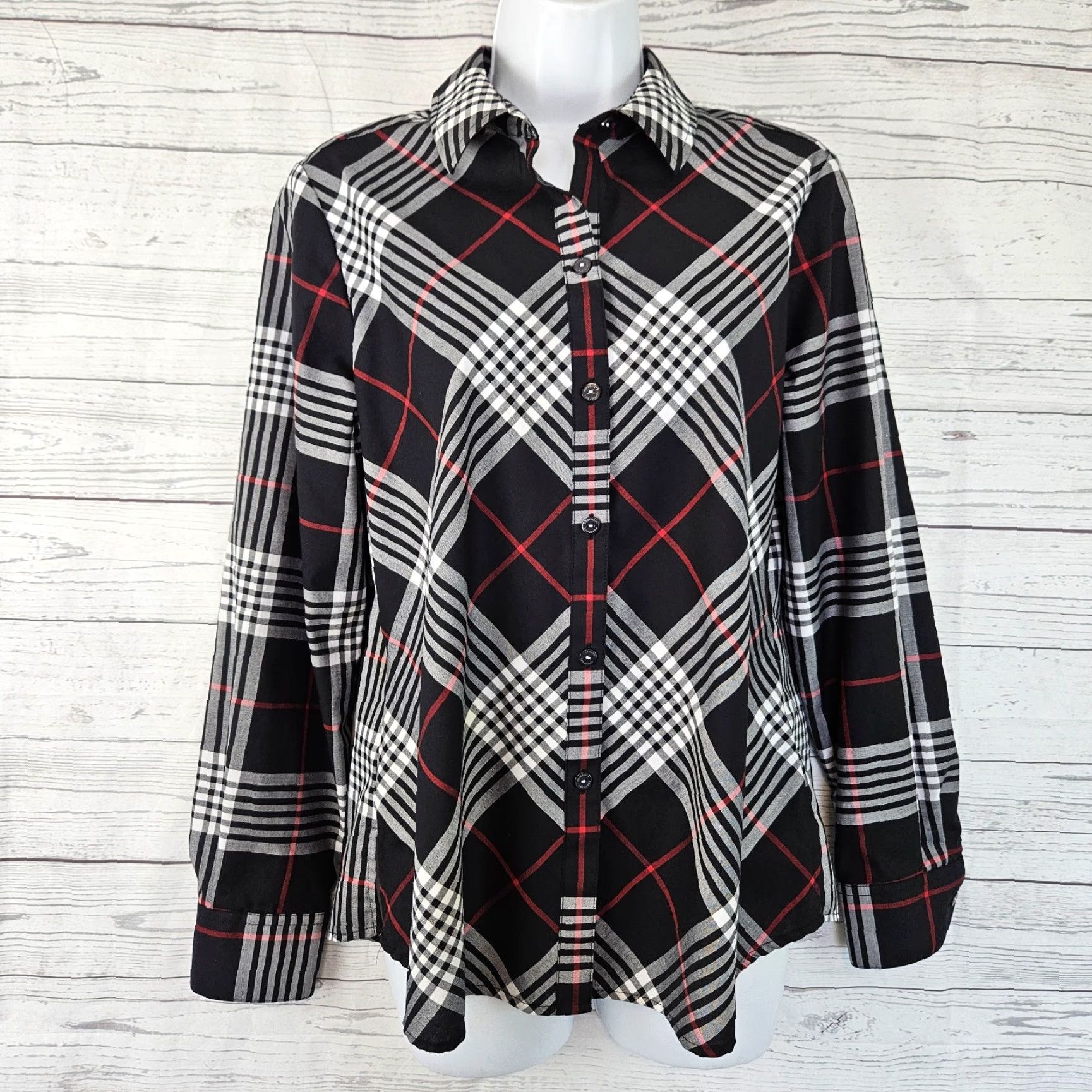 Vintage **Foxcroft Women's Wrinkle-Free Button-Up Top Size 8 Black Plaid** User: Foxcroft Women's Wrinkle-Free Button-Up Top Size 8 Black Plaid Size M / US 6-8 / IT 42-44 - 2 Thumbnail
