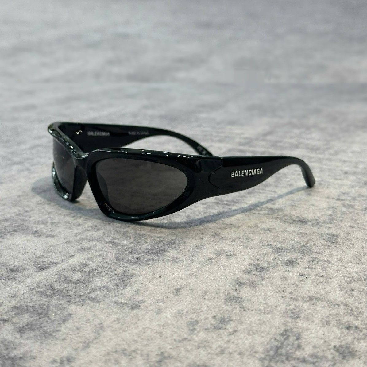 Balenciaga Sunglasses Black | Grailed