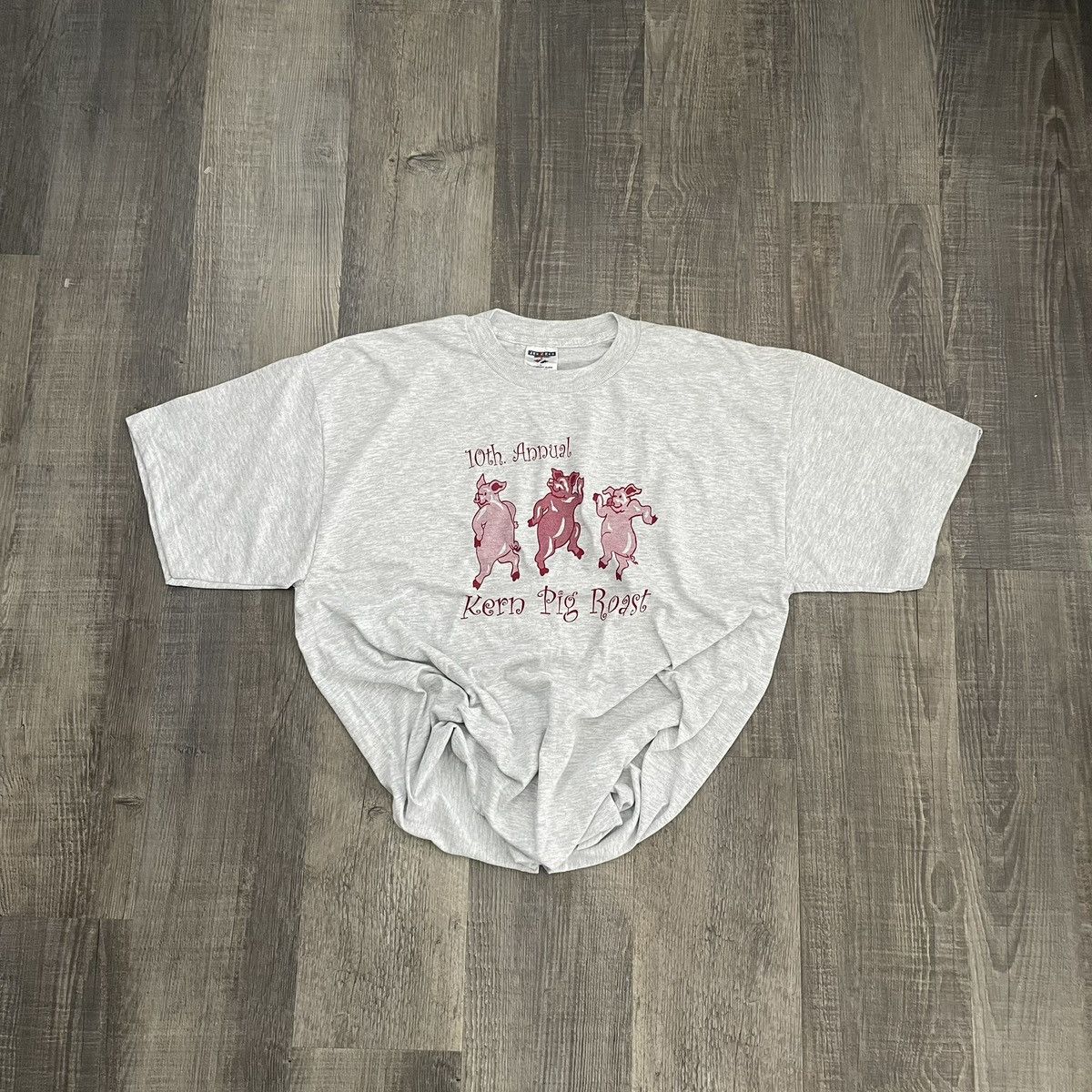 Jerzees JERZEES • VNTG "Pig Roast" Pre-Shrunk Tee (XL) Size US XL / EU 56 / 4 - 1 Thumbnail