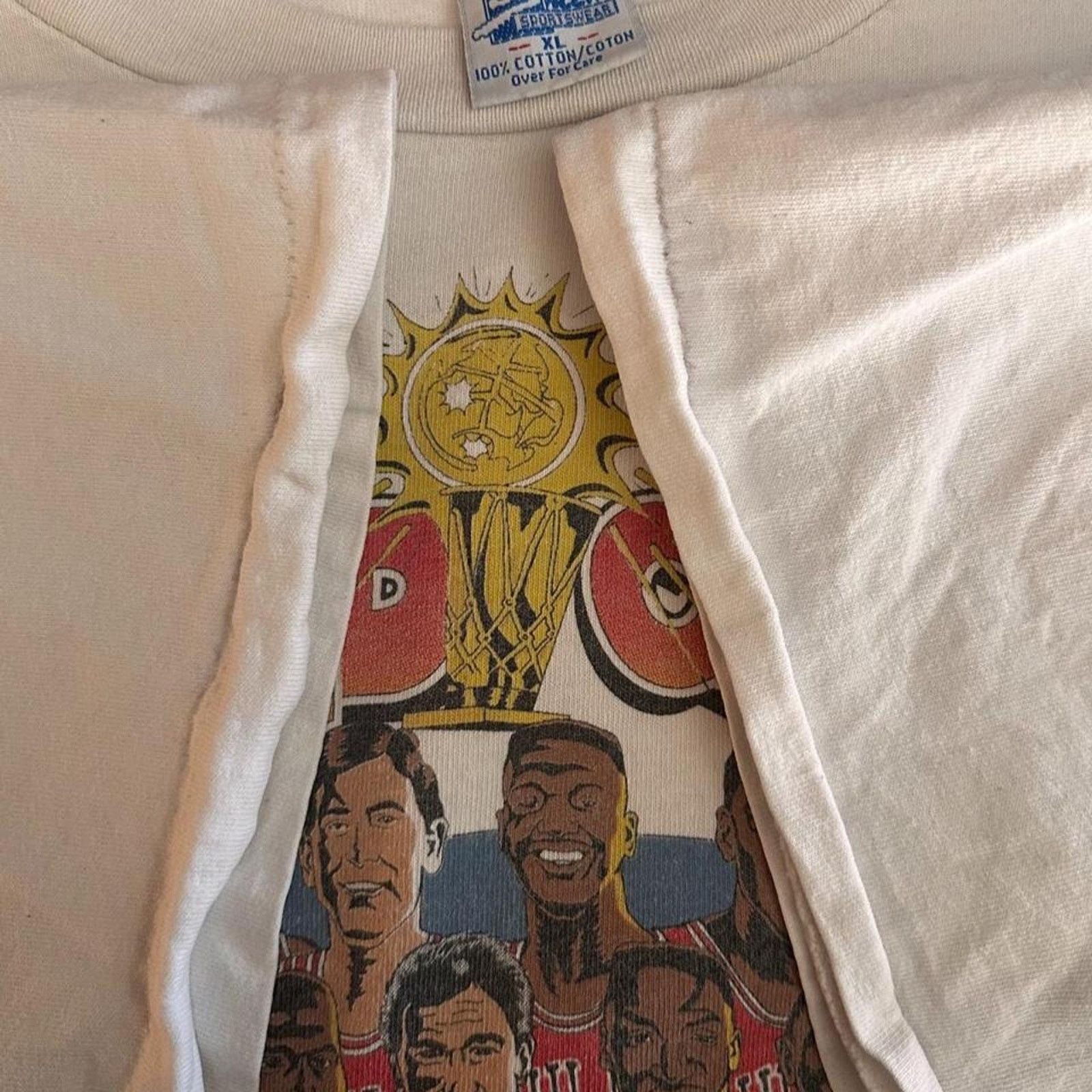 Salem Sportswear × Vintage Vintage 1993 Chicago Bulls Shirt Size US XL / EU 56 / 4 - 8 Thumbnail