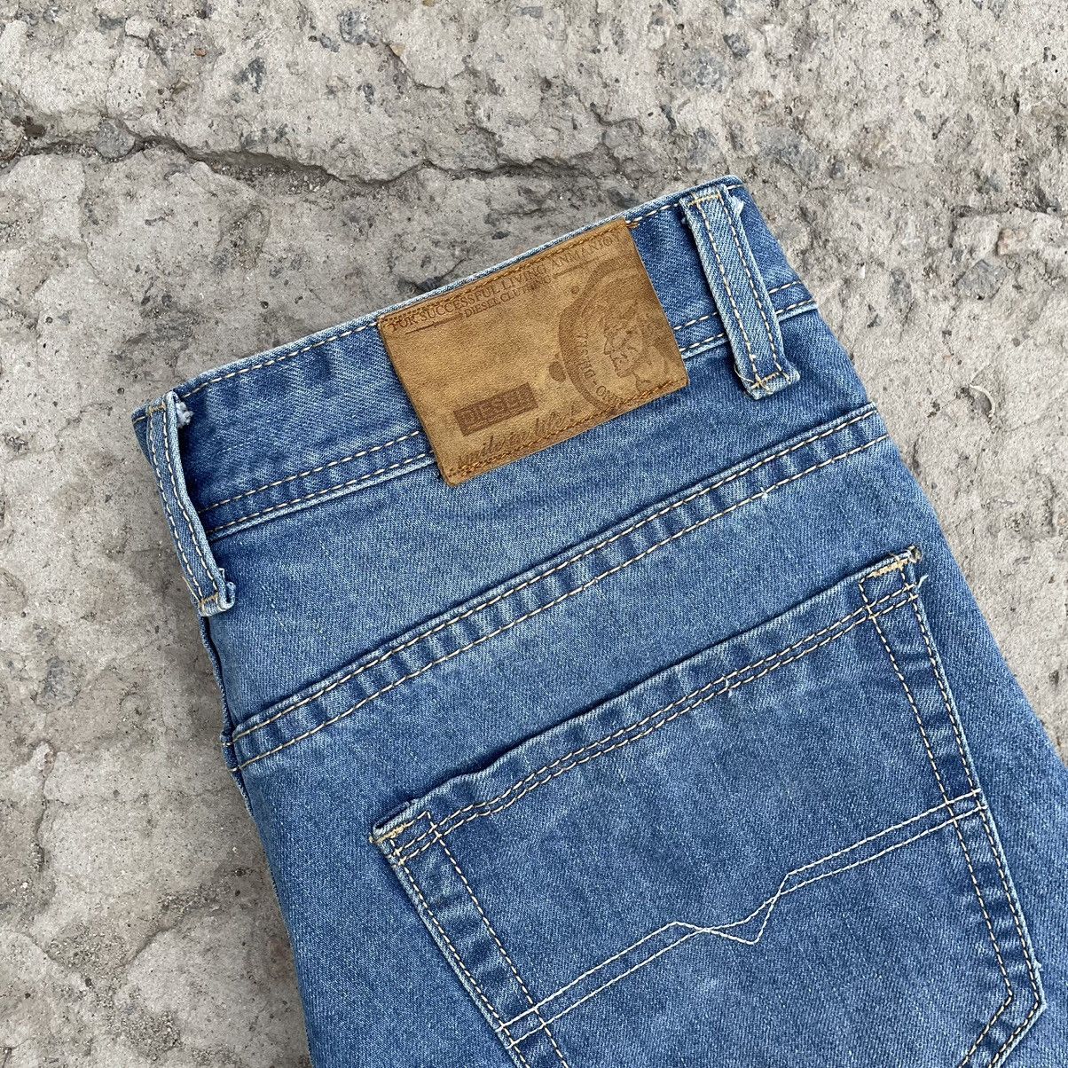 Diesel Vintage Diesel Jeans Size 31 Style USA Old Money 00s Y2K Size US 31 - 4 Thumbnail