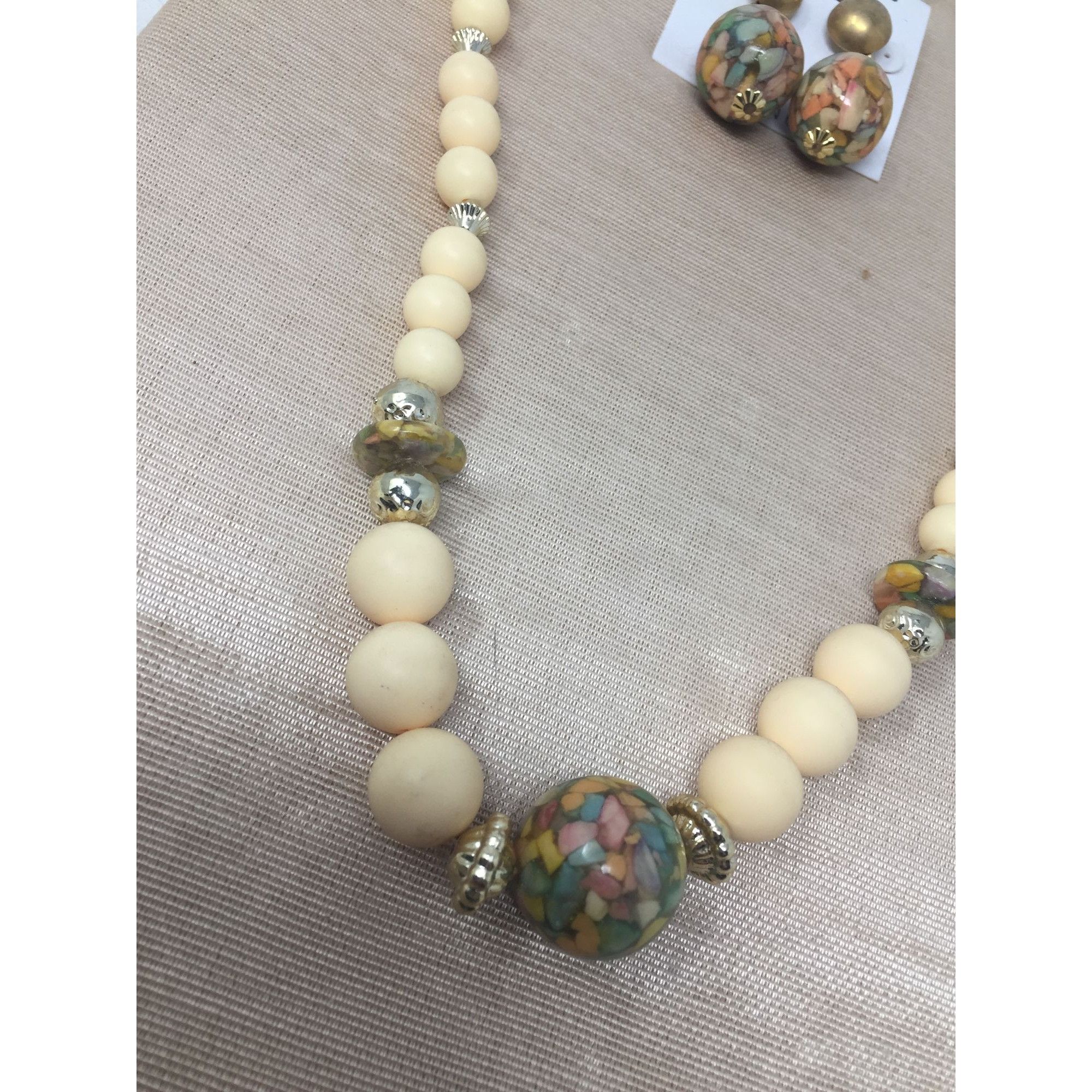 Other Women's Beautiful Beaded Necklace with Matching Dangle Fashi Size ONE SIZE - 2 Thumbnail
