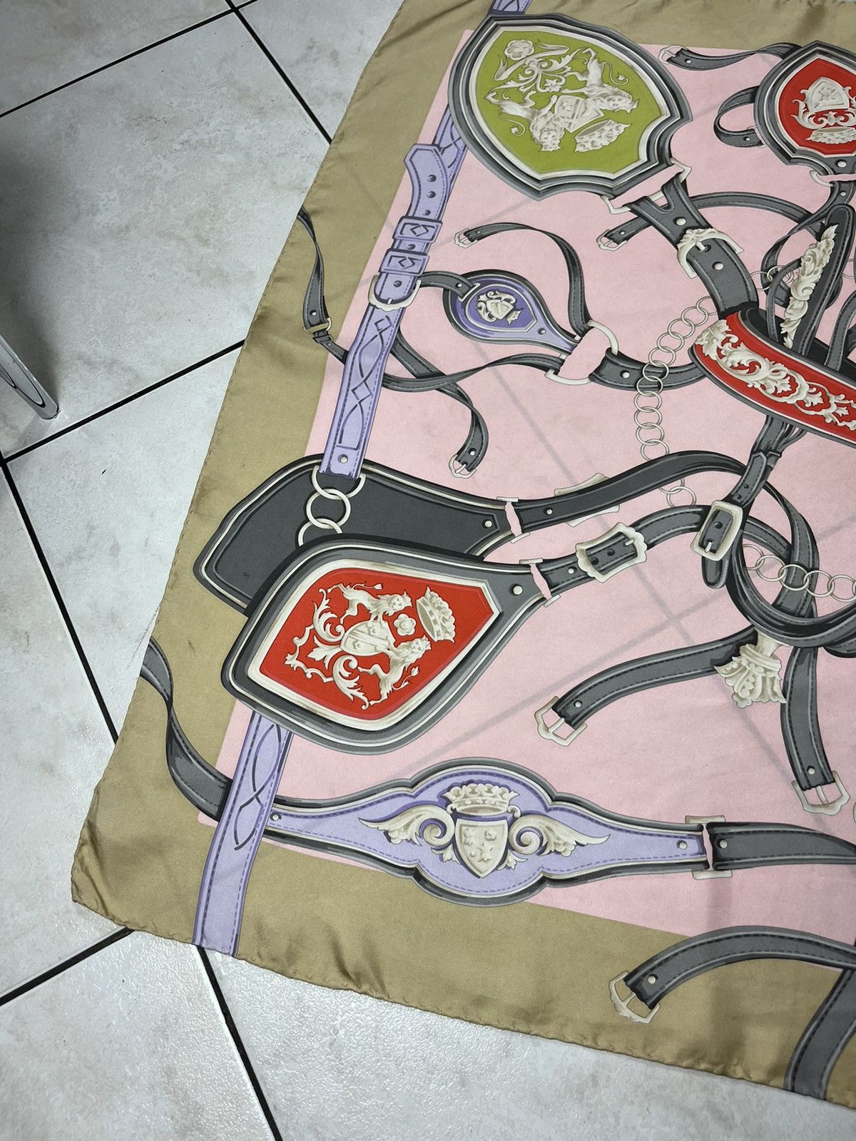 Aigner × Etienne Aigner × Vintage Vintage Aigner silk scarf Italy painted handkerchief Size ONE SIZE - 8 Thumbnail